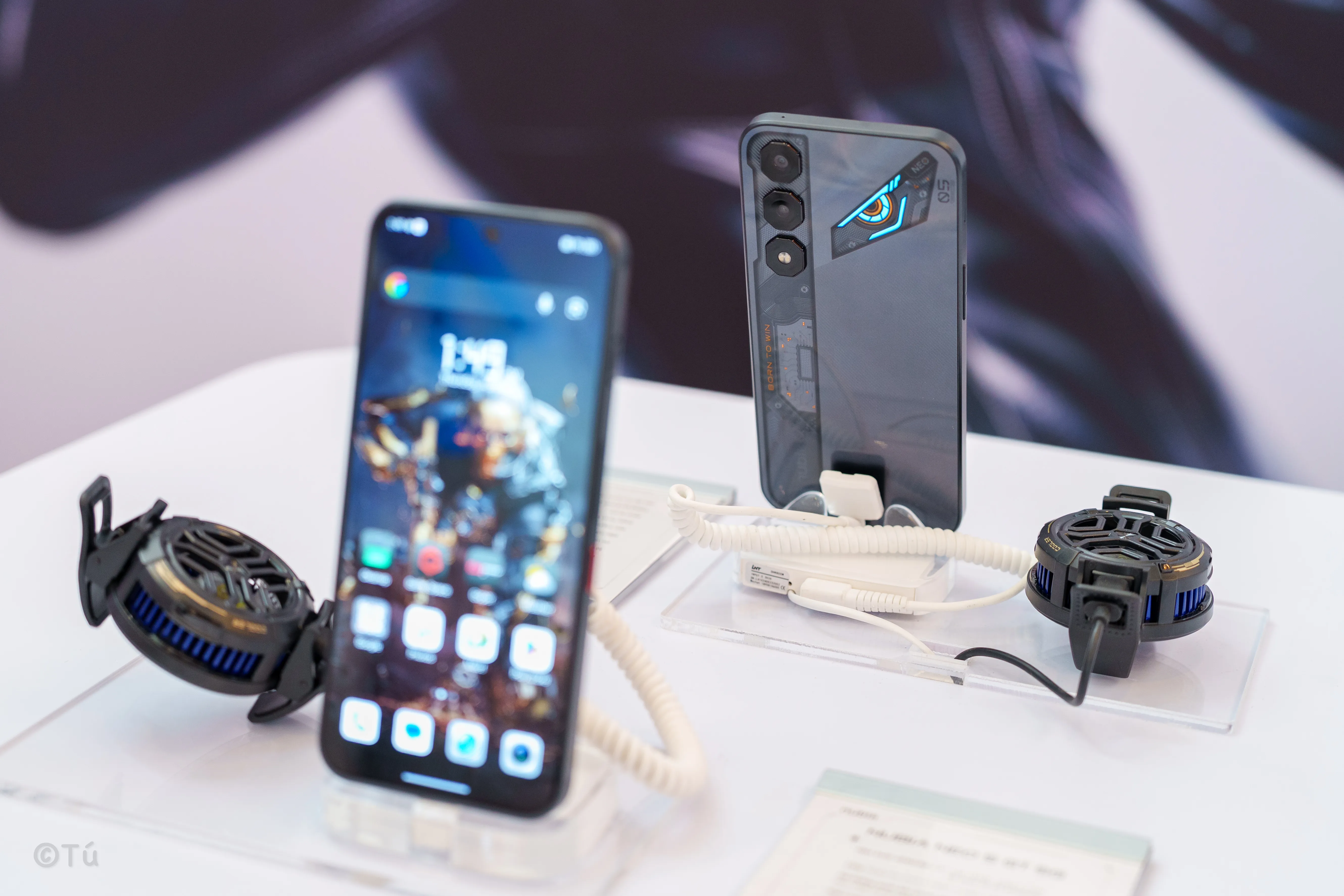 nubia NEO 5 Series ra mắt: Gaming phone với quạt tản nhiệt chủ động và Neo Triggers 5.0
