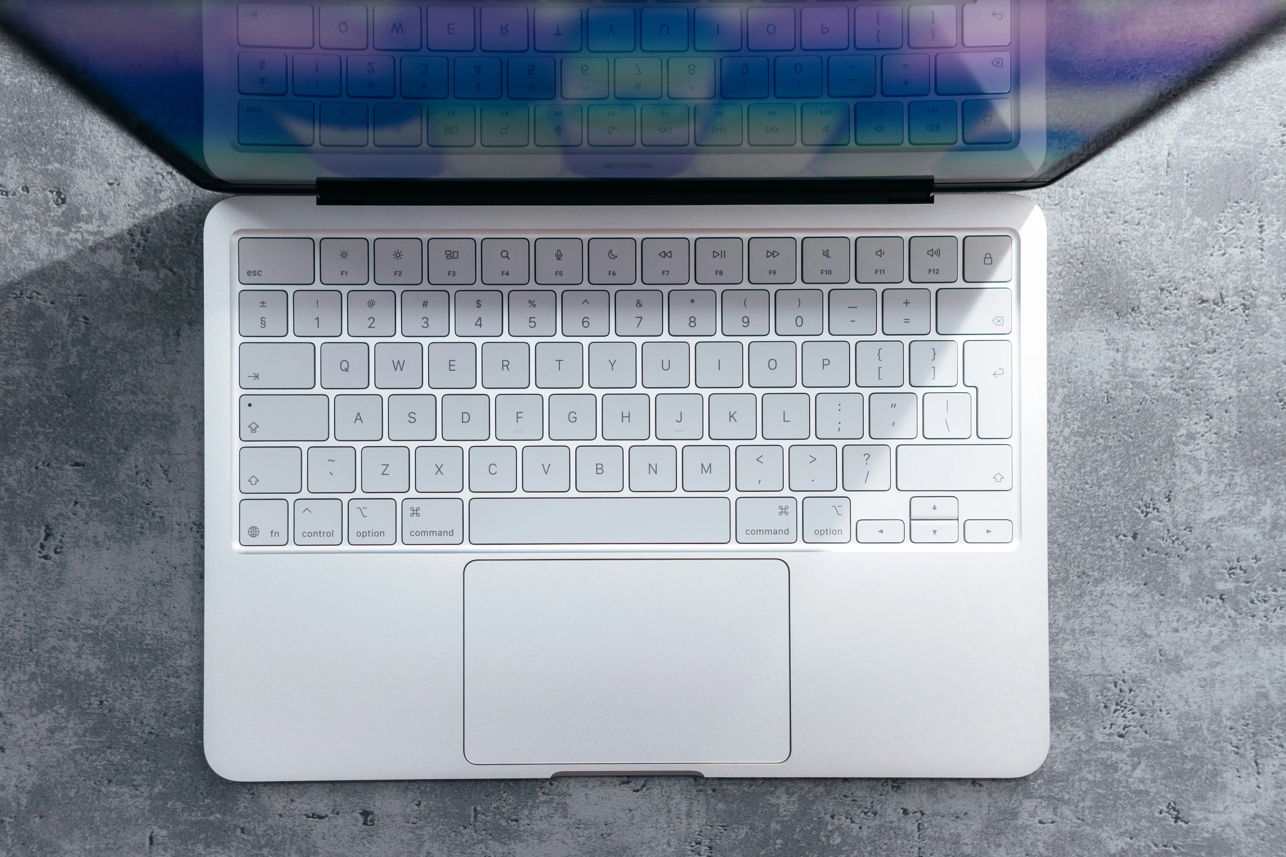 MacBook Neo cháy hàng, Apple sớm đối mặt bài toán thiếu chip