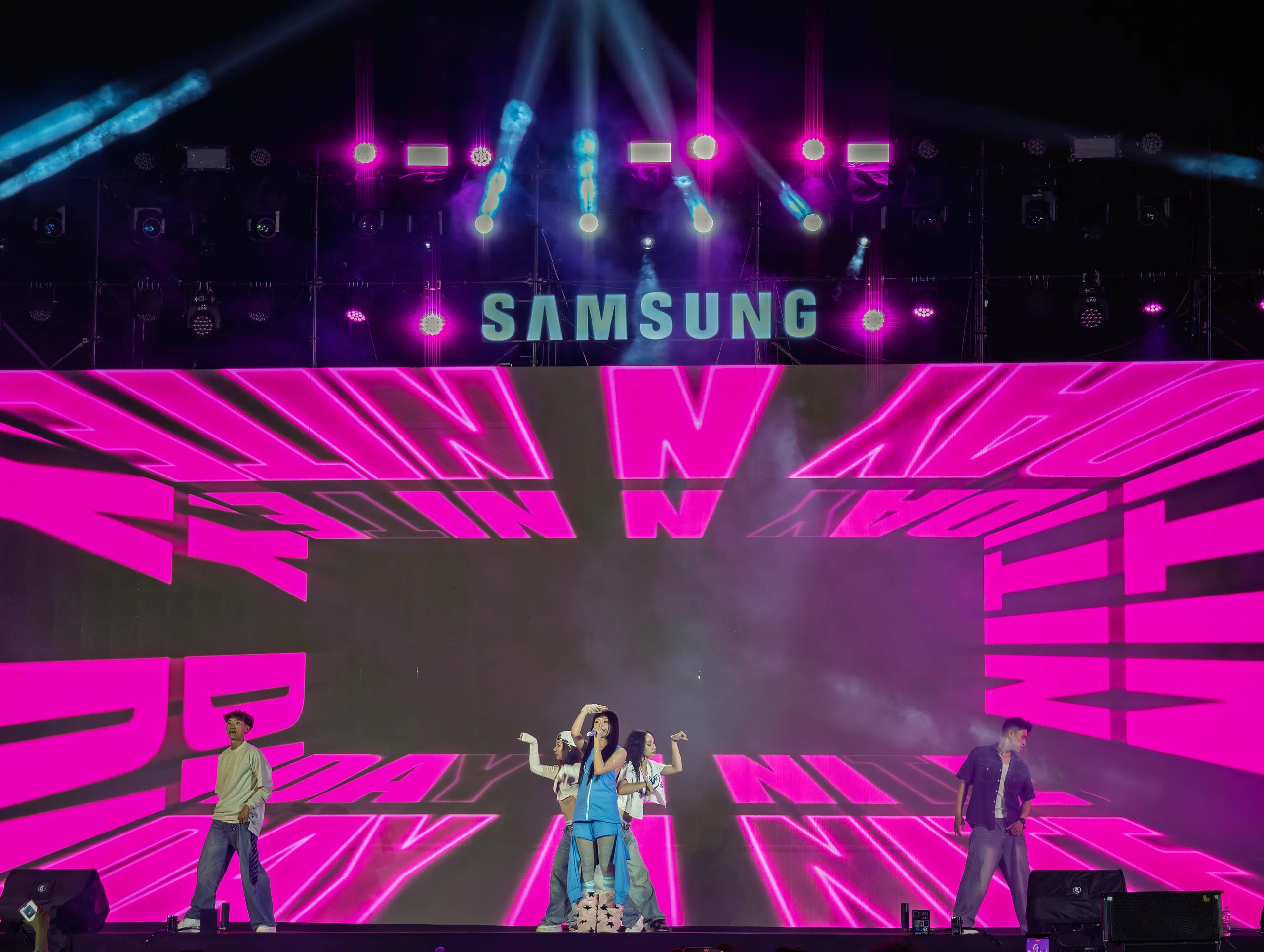 Samsung biến Awesome Vibe Station thành sân khấu cho Galaxy A57 và A37