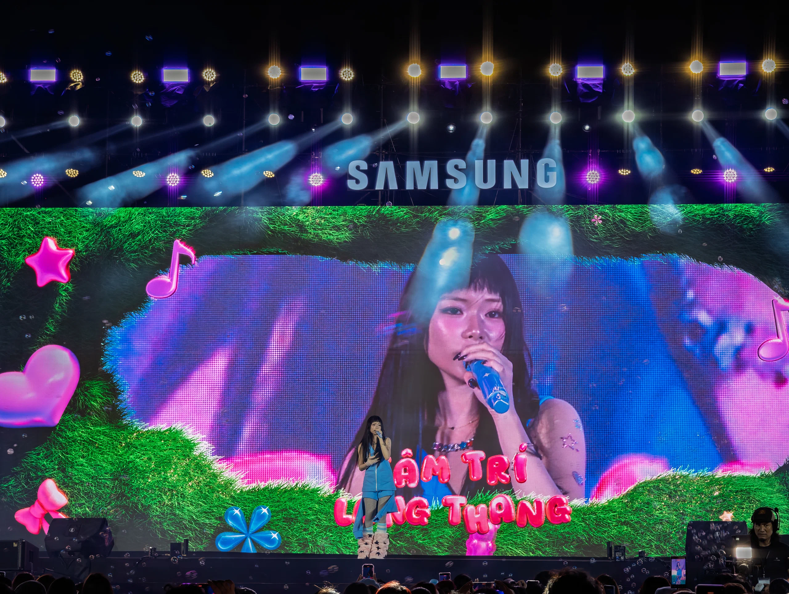 Samsung biến Awesome Vibe Station thành sân khấu cho Galaxy A57 và A37