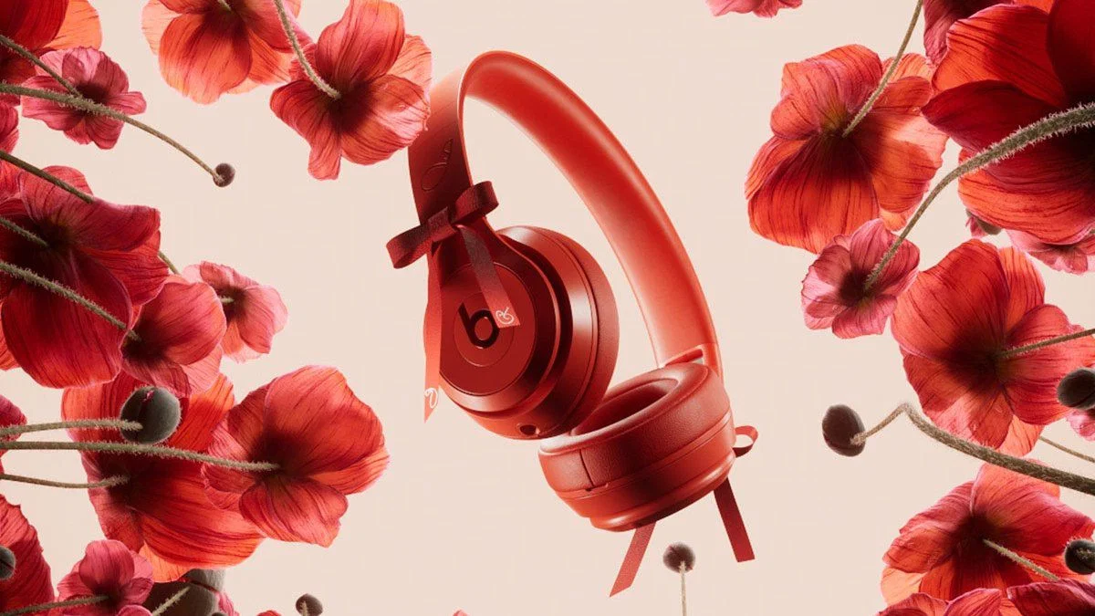 Beats Solo 4 JENNIE ra mắt bản Onyx Black, thêm phụ kiện nơ đen và playlist riêng