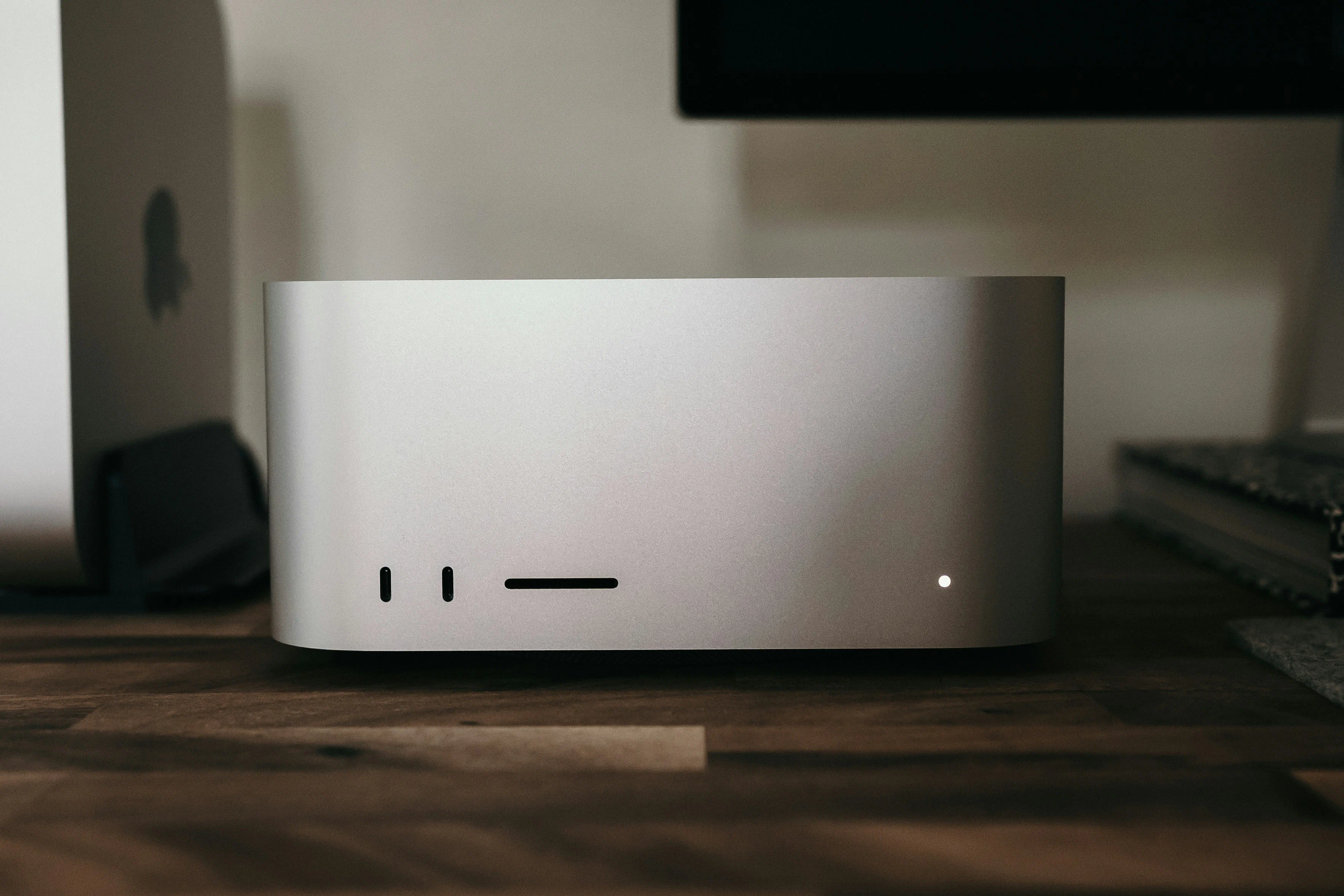 Khi người dùng đổ xô mua Mac để chạy AI, Apple có thể tính chuyện bán dịch vụ máy chủ