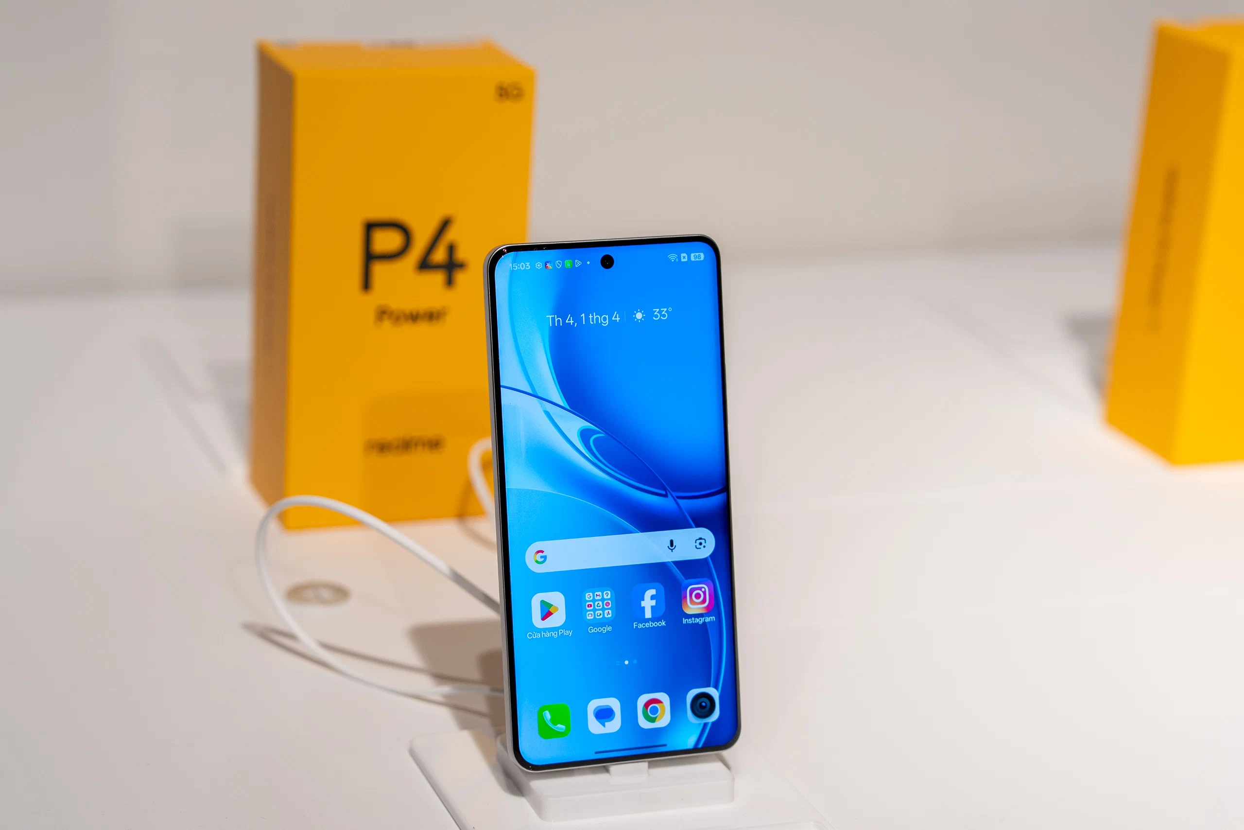 realme P4 Power ra mắt tại Việt Nam với siêu pin 10,001mAh, hướng tới người dùng đa nhiệm