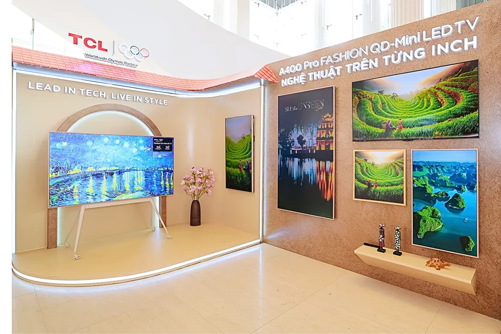 TCL C8L SQD-Mini LED TV chạm di sản Thủ đô, phô diễn công nghệ hiển thị cao cấp
