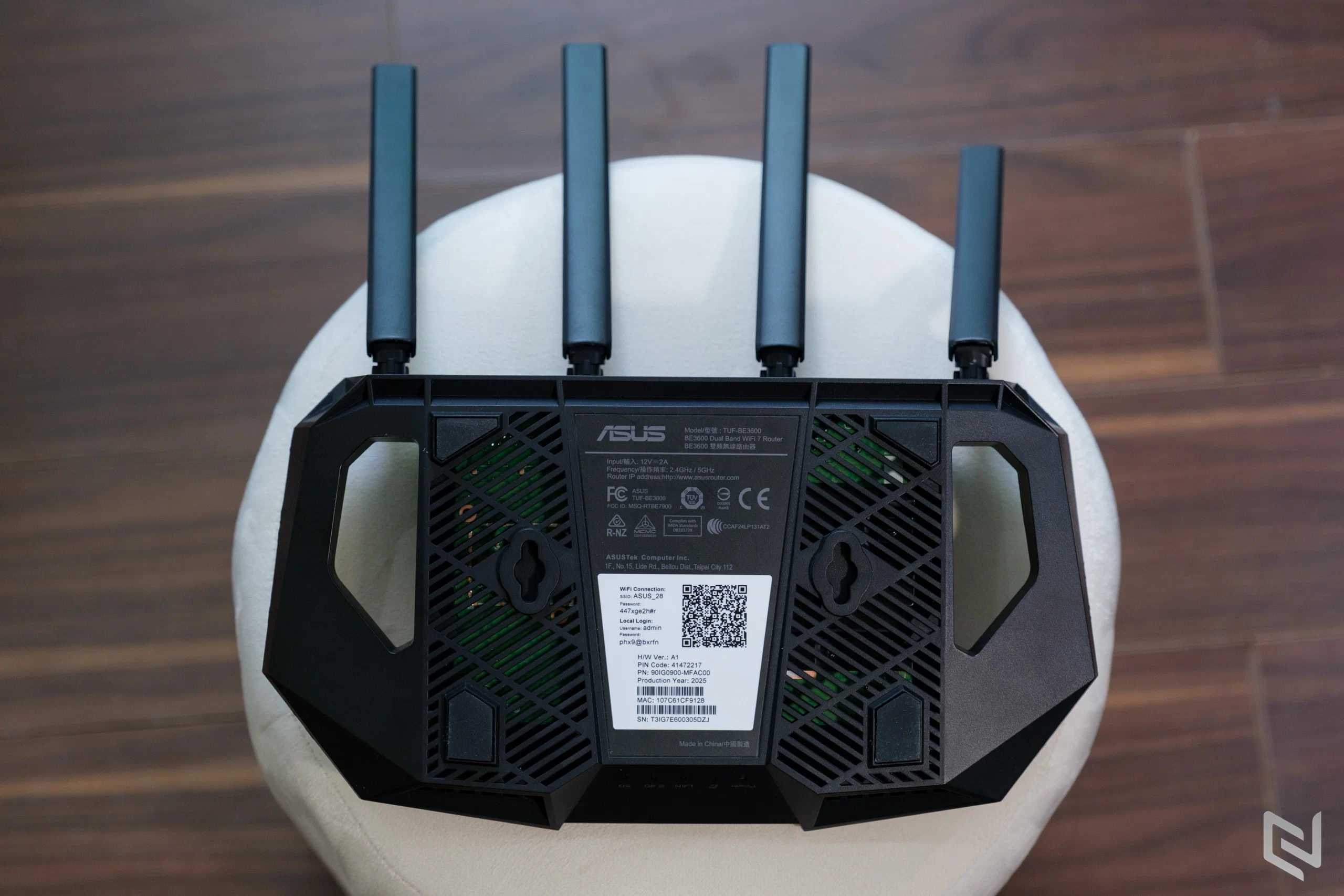 Trên tay ASUS TUF Gaming BE3600: WiFi 7 với MLO, 4K-QAM và hệ thống bảo mật 3 lớp