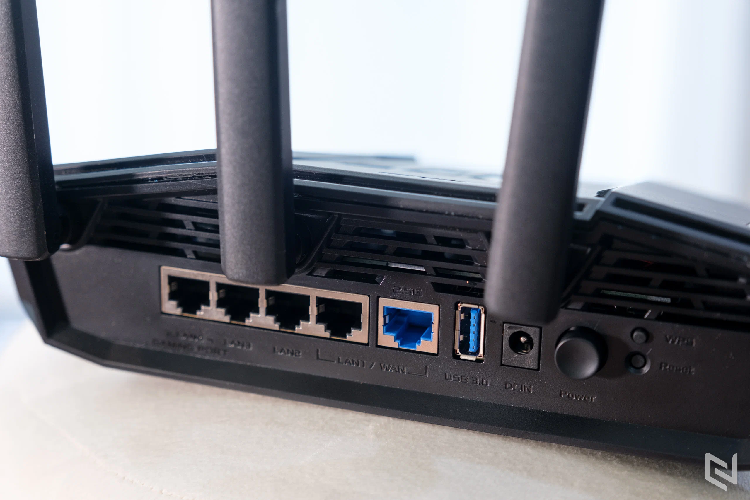 Trên tay ASUS TUF Gaming BE3600: WiFi 7 với MLO, 4K-QAM và hệ thống bảo mật 3 lớp