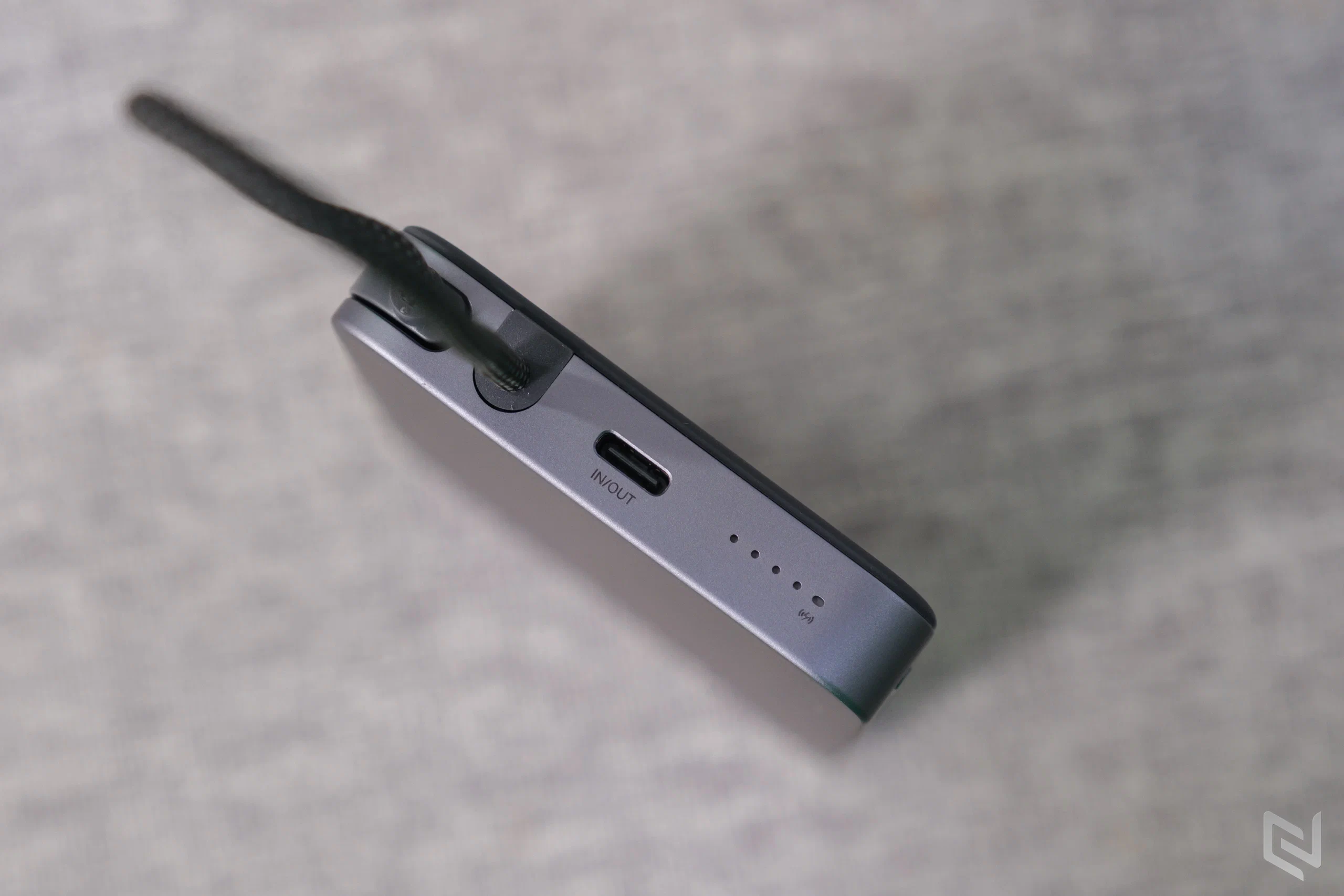 Đánh giá UGREEN MagFlow Air (PB570): Pin Magsafe 10000mAh chuẩn Qi2 15W, mỏng 13.9mm, dây sạc tích hợp