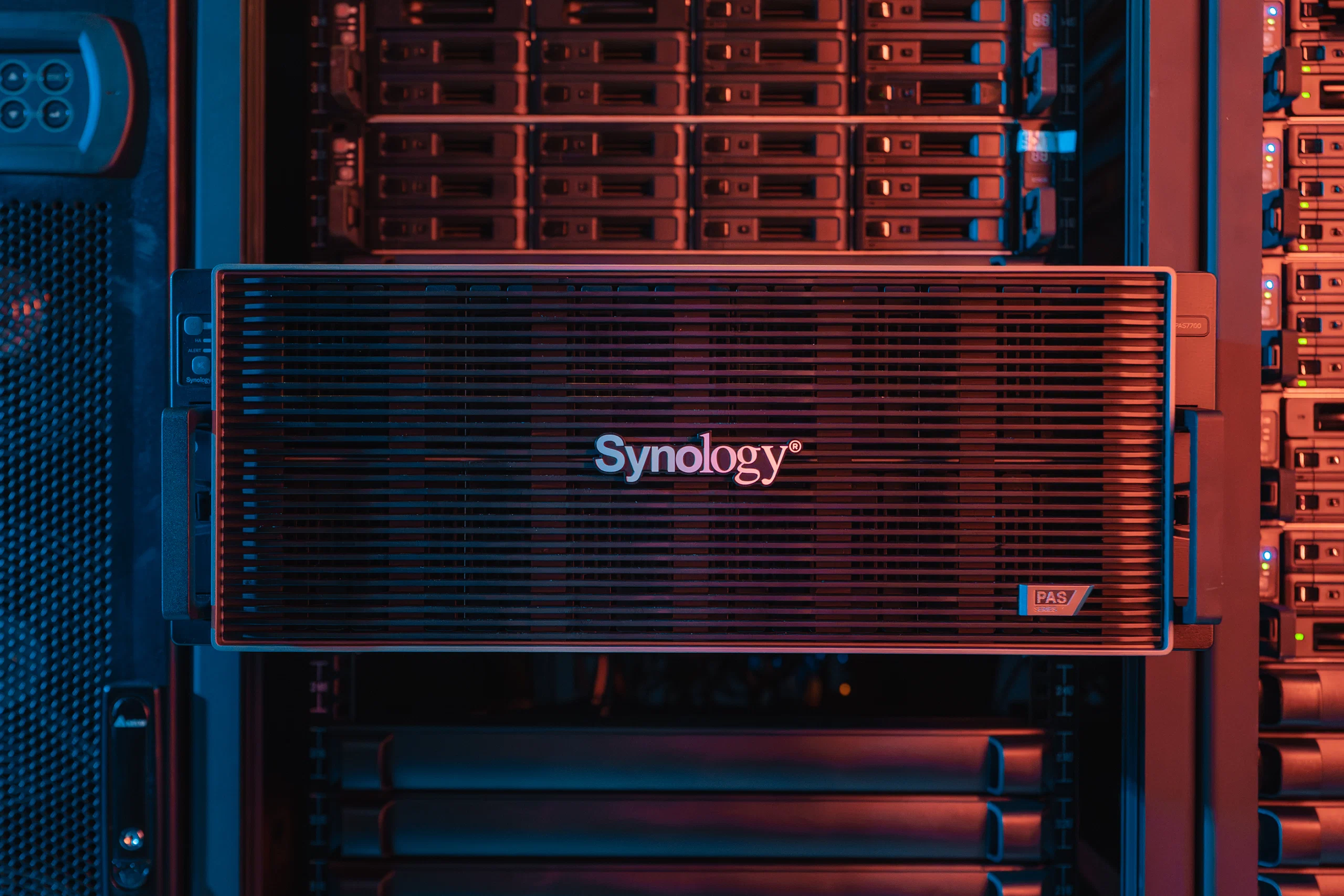 Synology ra mắt PAS7700, hệ thống lưu trữ NVMe all-flash cho môi trường dữ liệu cường độ cao