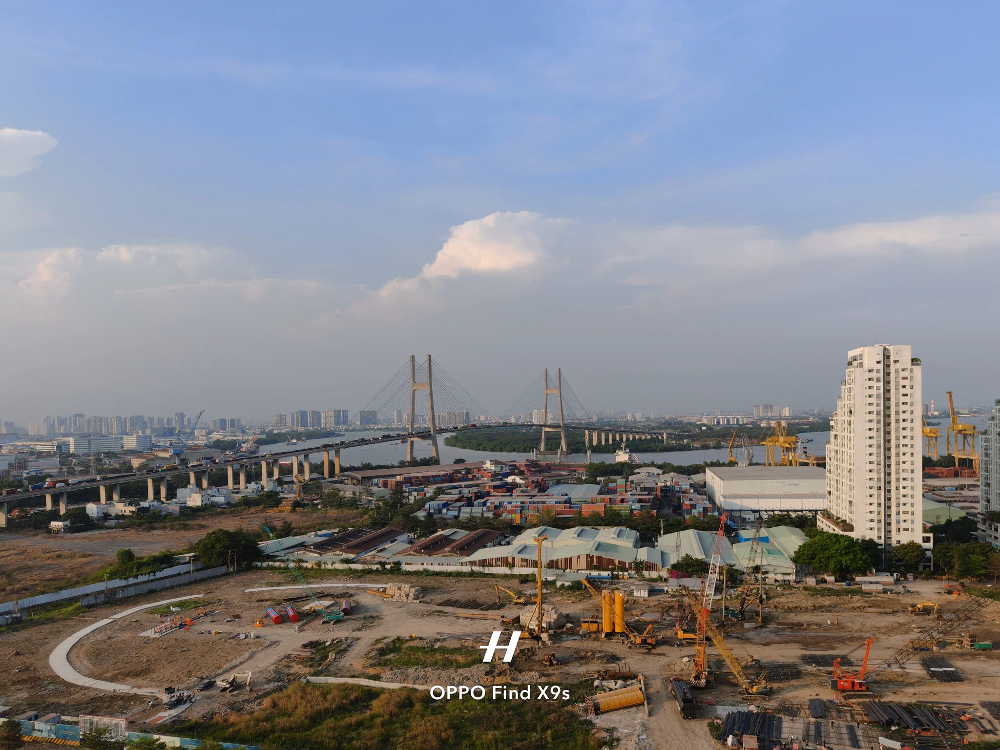 Đánh giá camera và hiệu năng OPPO Find X9s: Chất ảnh Hasselblad “gánh” visual, hiệu năng AI đầu bảng