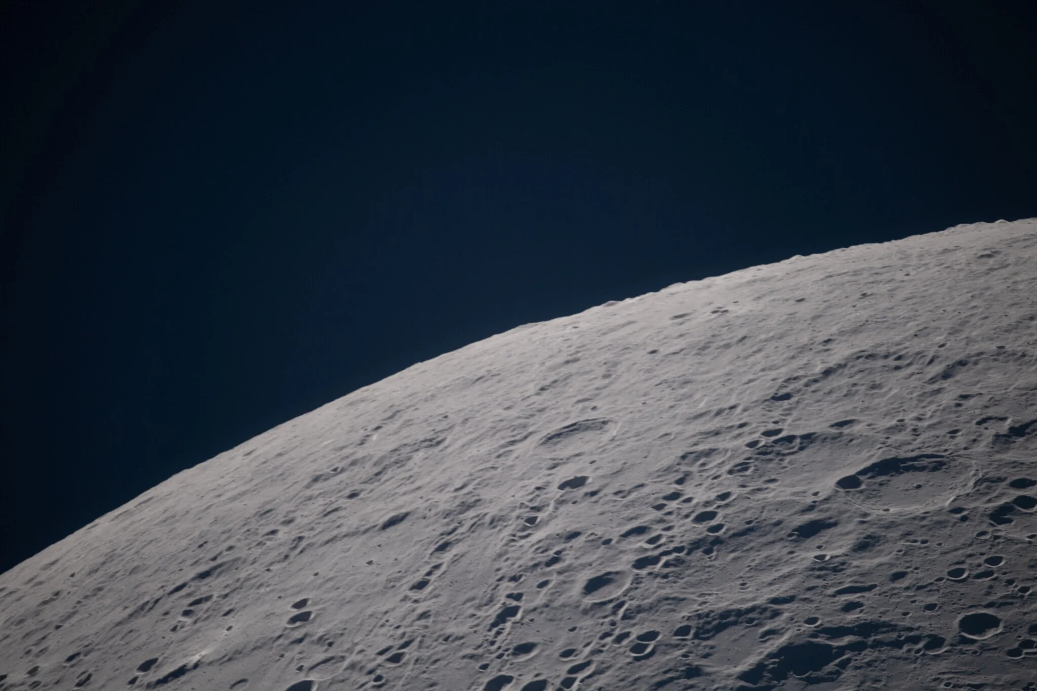 NASA tiếp tục tung thêm 12000 ảnh Artemis II chưa từng công bố