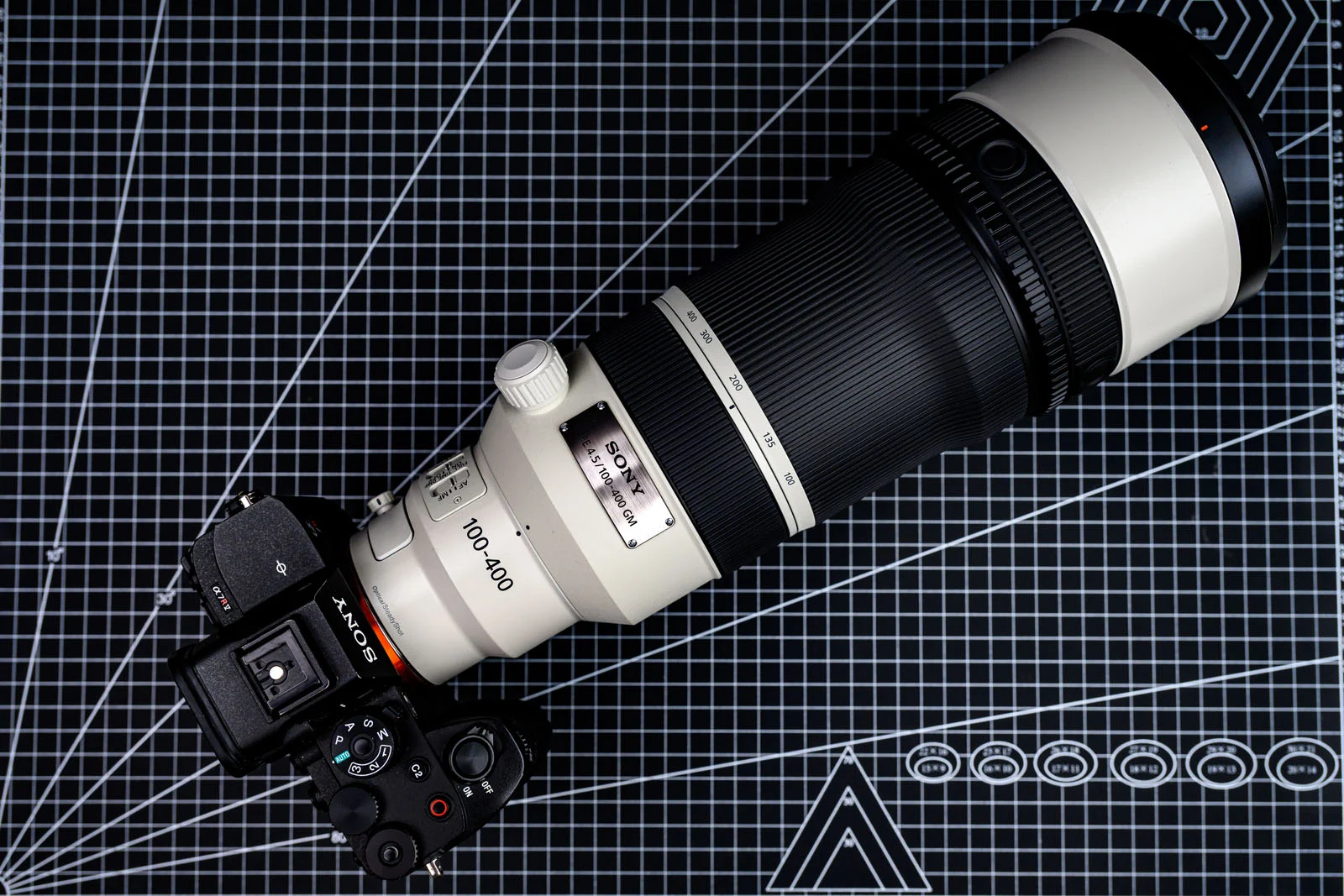 Sony A7R VI chính thức: Cảm biến stacked 66.8MP, chụp 30fps không blackout