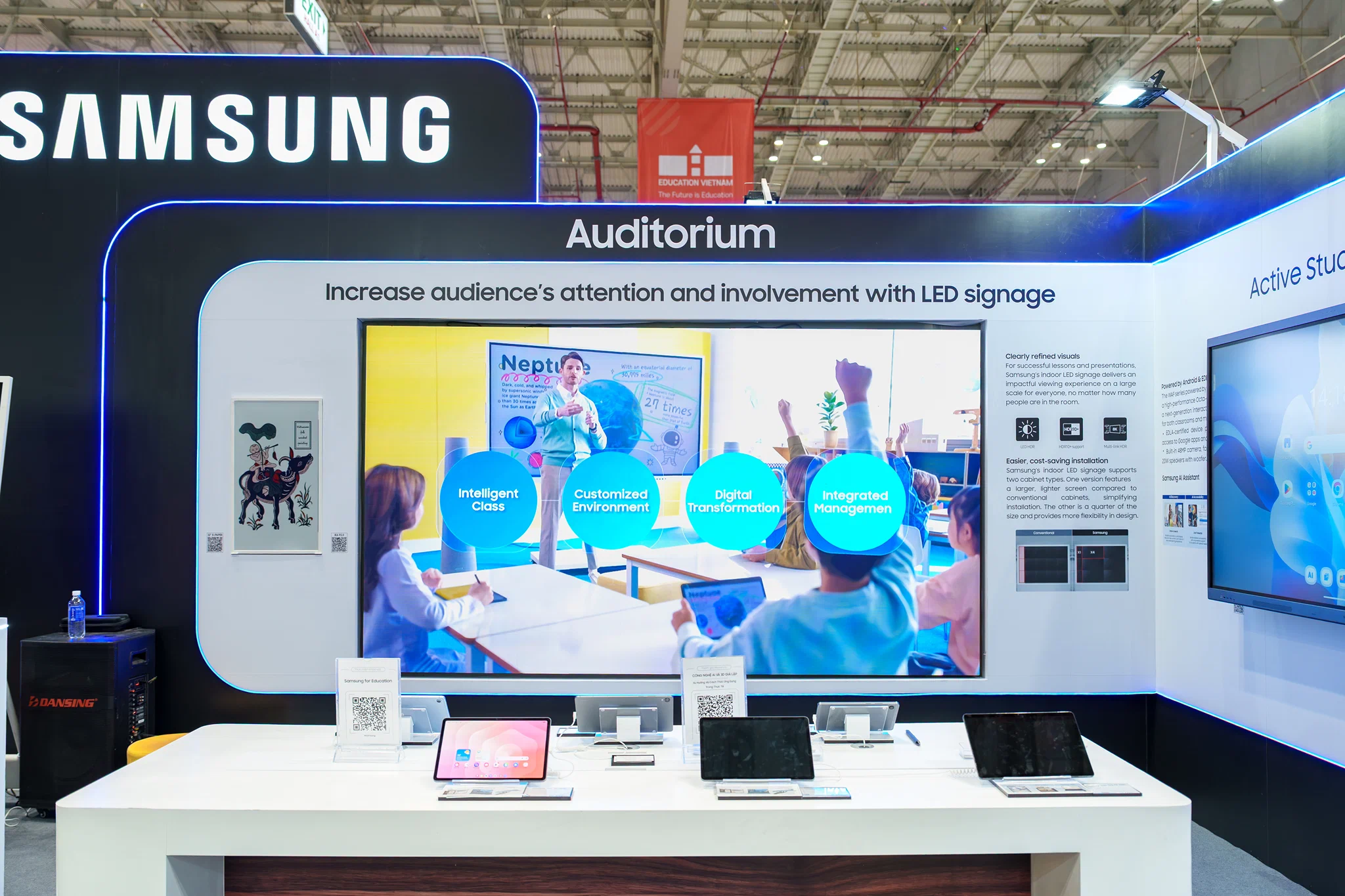 Samsung trình diễn lớp học thông minh tại Education Vietnam 2026: Từ AI đến màn hình 3D không kính