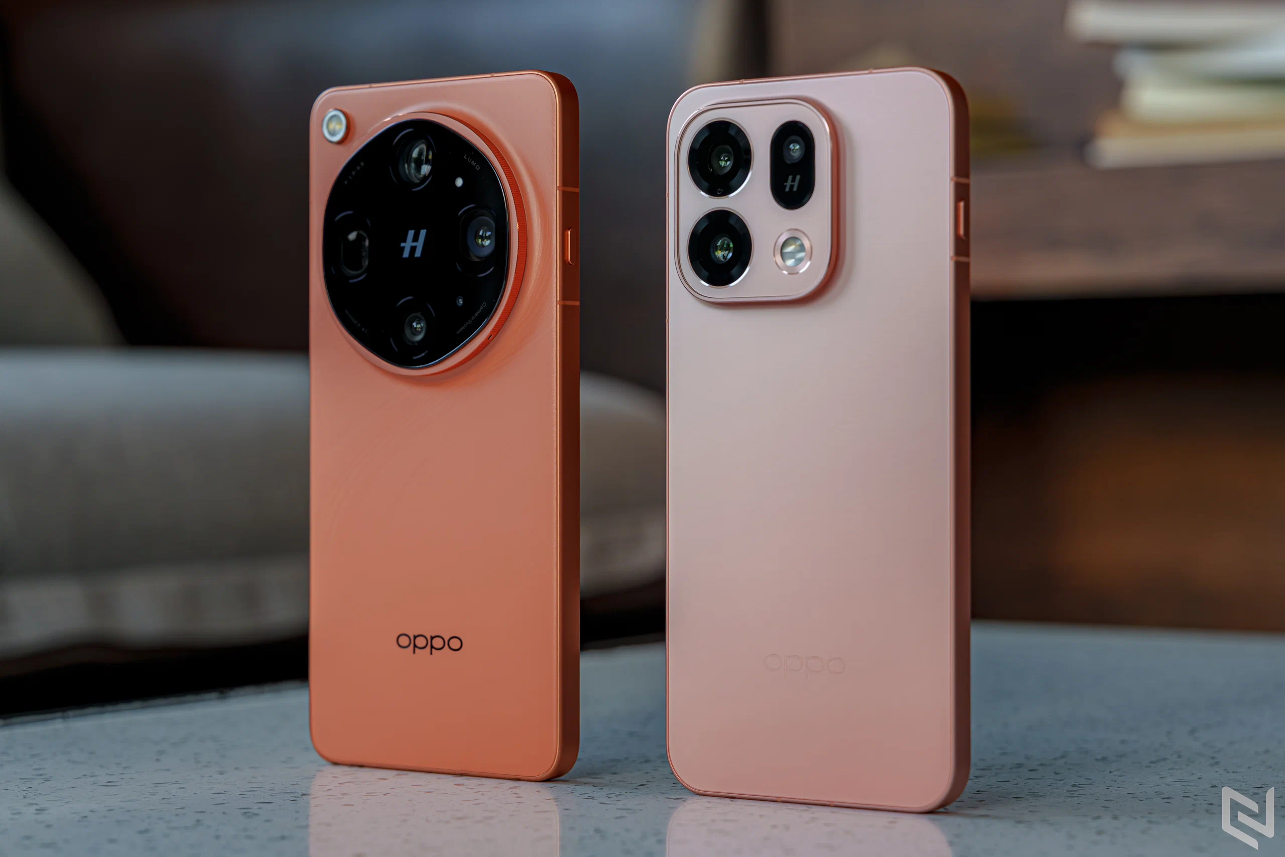 Trên tay OPPO Find X9 Ultra và OPPO Find X9s: Di sản Hasselblad kết hợp phần cứng mạnh mẽ và AI nâng cấp