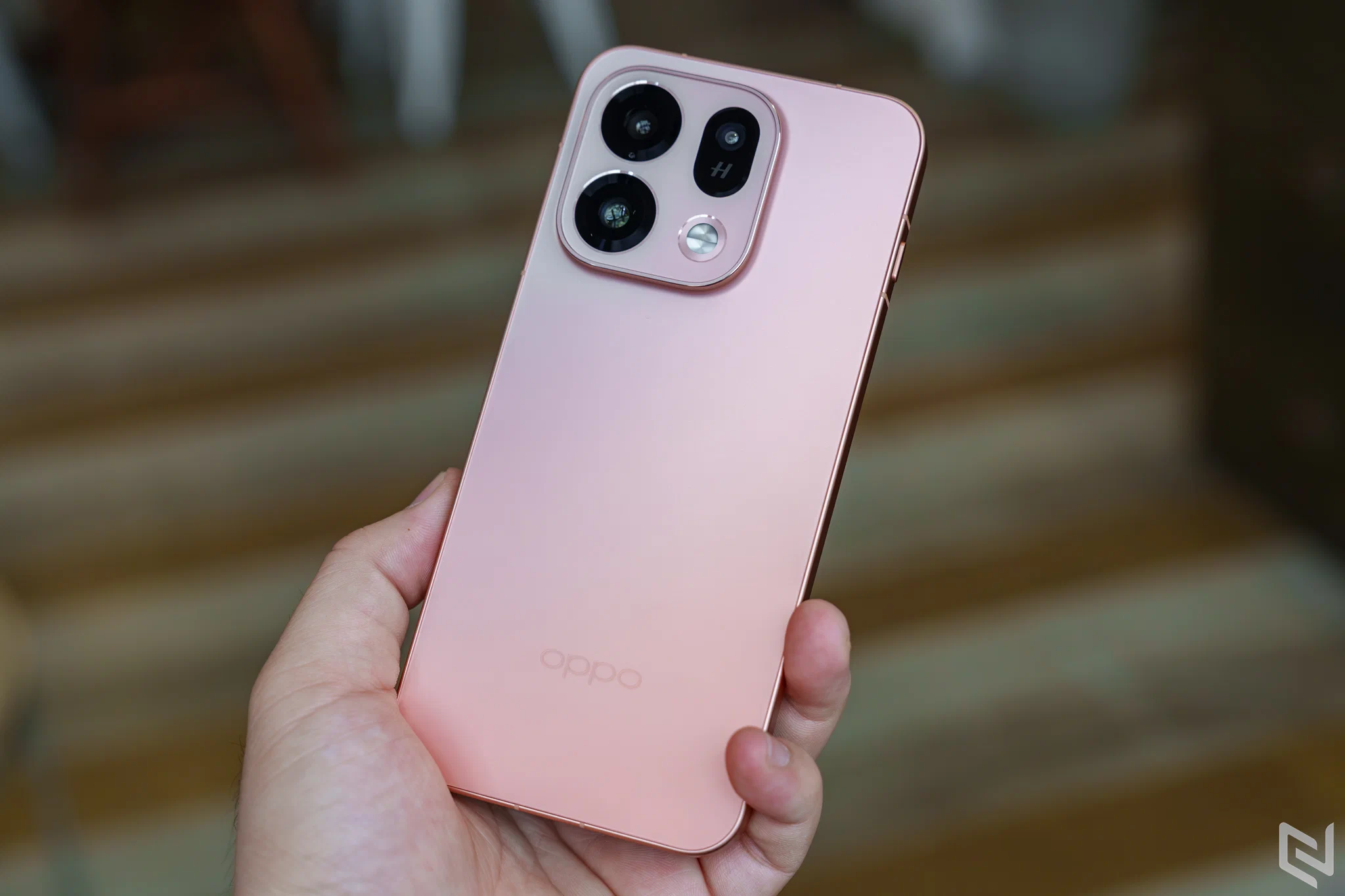 Đánh giá camera và hiệu năng OPPO Find X9s: Chất ảnh Hasselblad “gánh” visual, hiệu năng AI đầu bảng