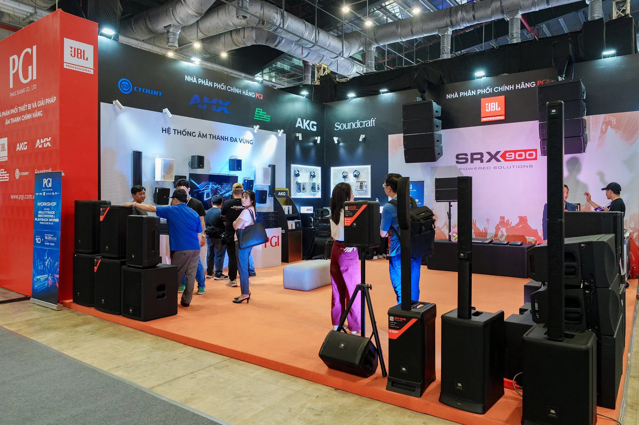 PGI trình diễn giải pháp âm thanh JBL SRX900 và AMX MUSE tại PLASE Show 2026