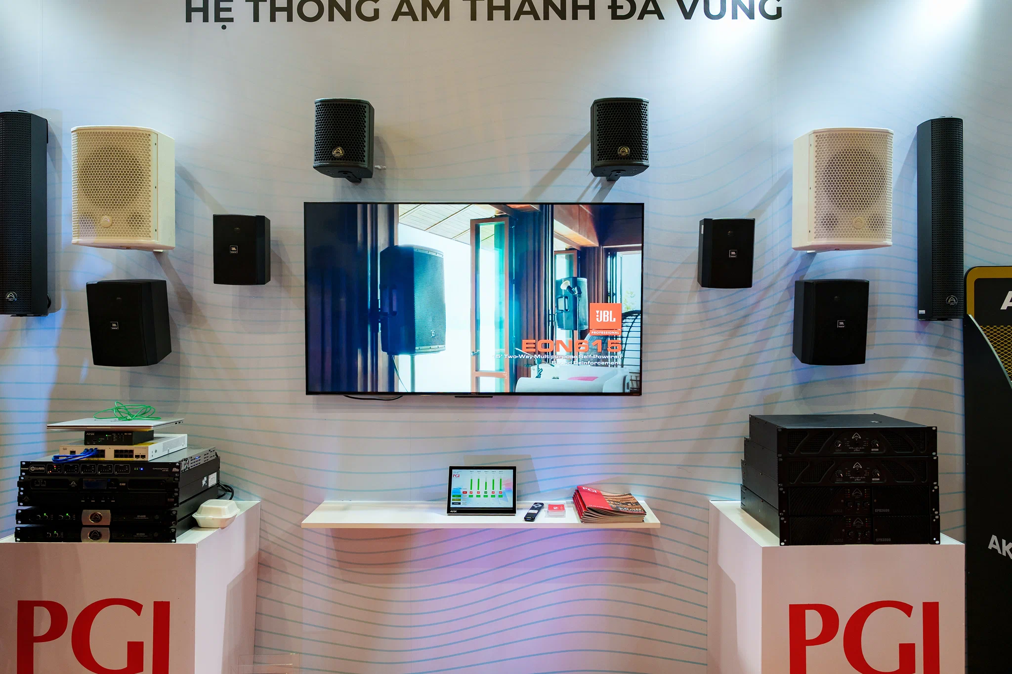 PGI trình diễn giải pháp âm thanh JBL SRX900 và AMX MUSE tại PLASE Show 2026