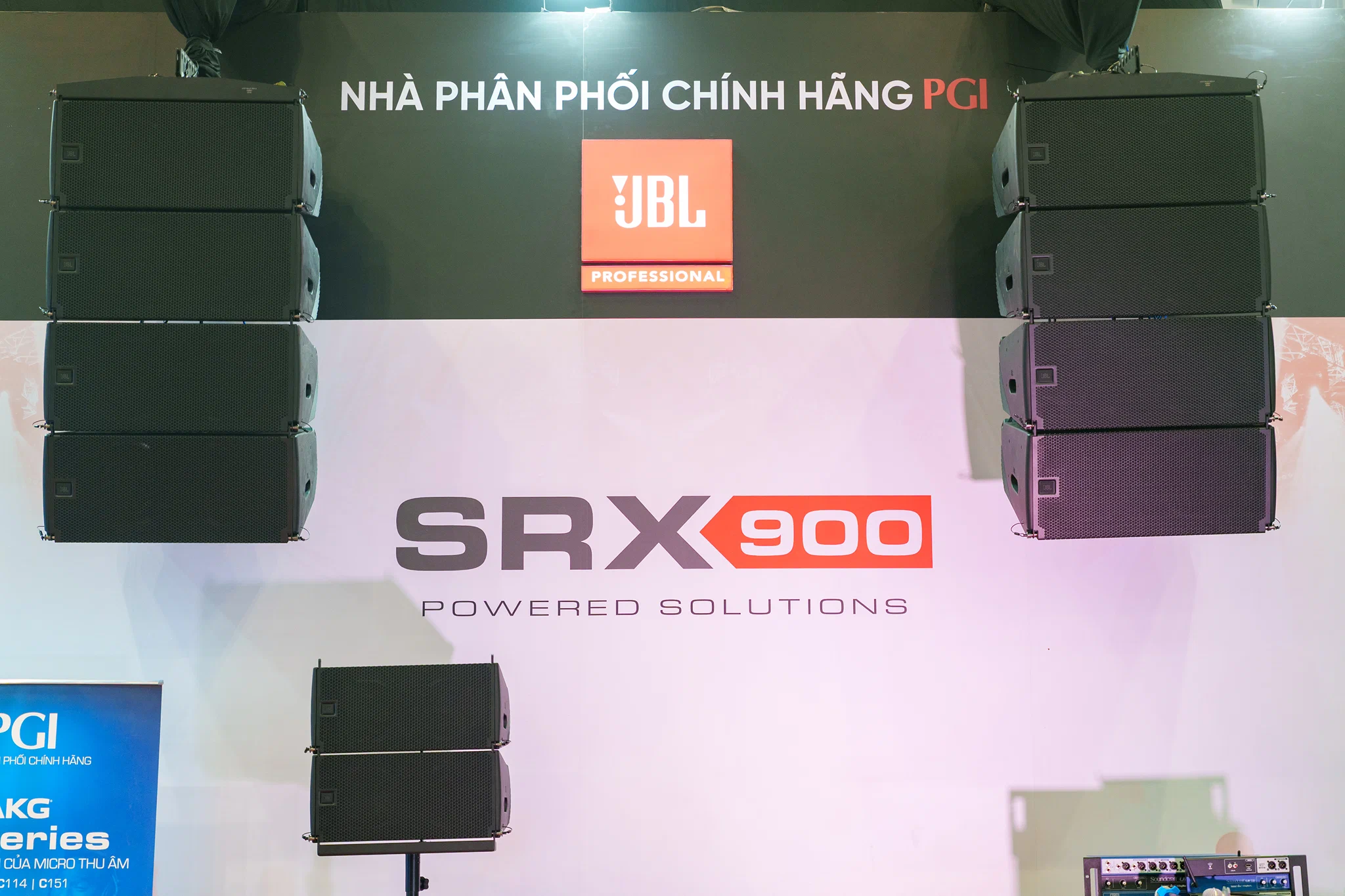 PGI trình diễn giải pháp âm thanh JBL SRX900 và AMX MUSE tại PLASE Show 2026