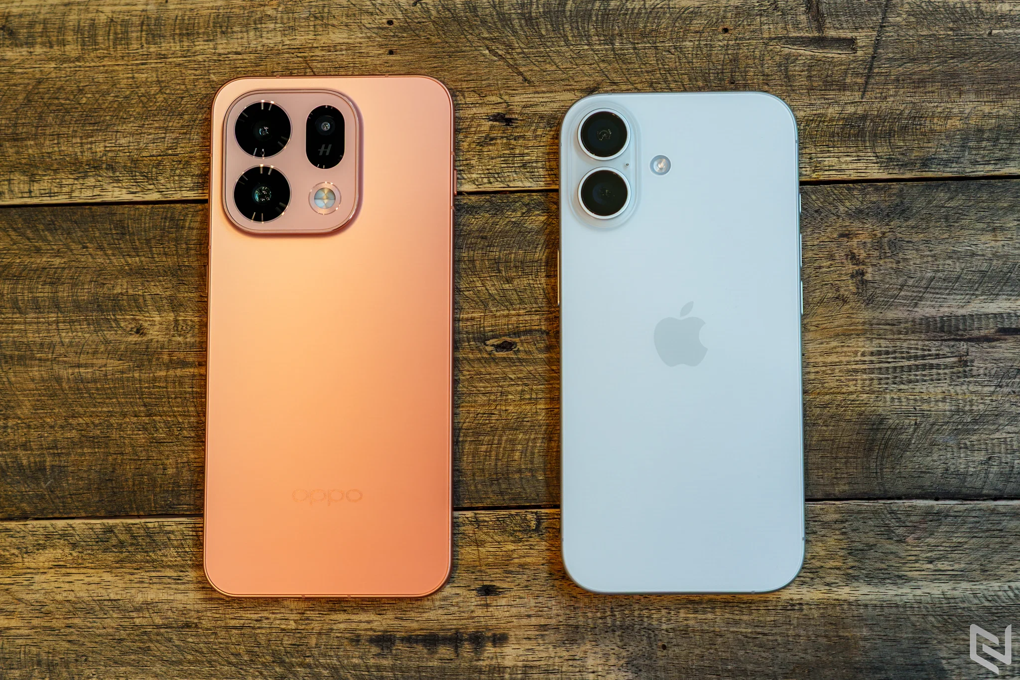 So sánh camera OPPO Find X9s vs iPhone 17: Đâu mới là vua camera trong phân khúc?