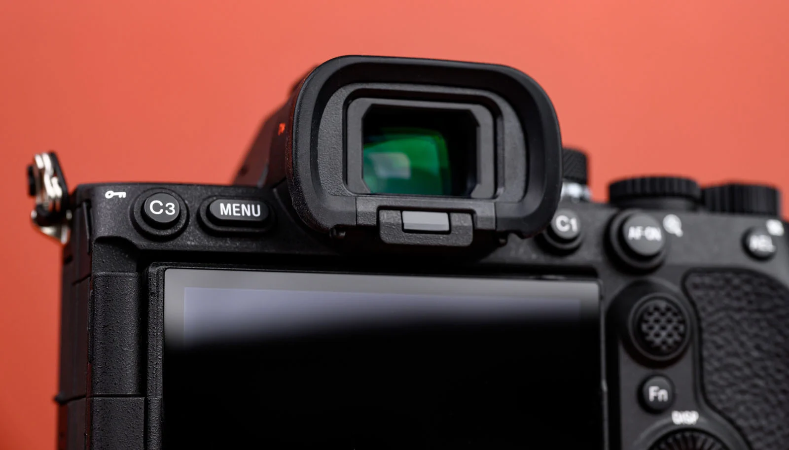 Sony A7R VI chính thức: Cảm biến stacked 66.8MP, chụp 30fps không blackout