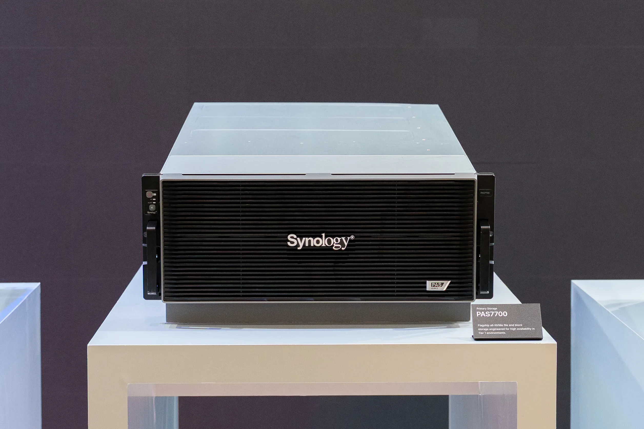 Synology PAS7700 và DSM Next: Khi lưu trữ doanh nghiệp bước vào kỷ nguyên AI riêng tư