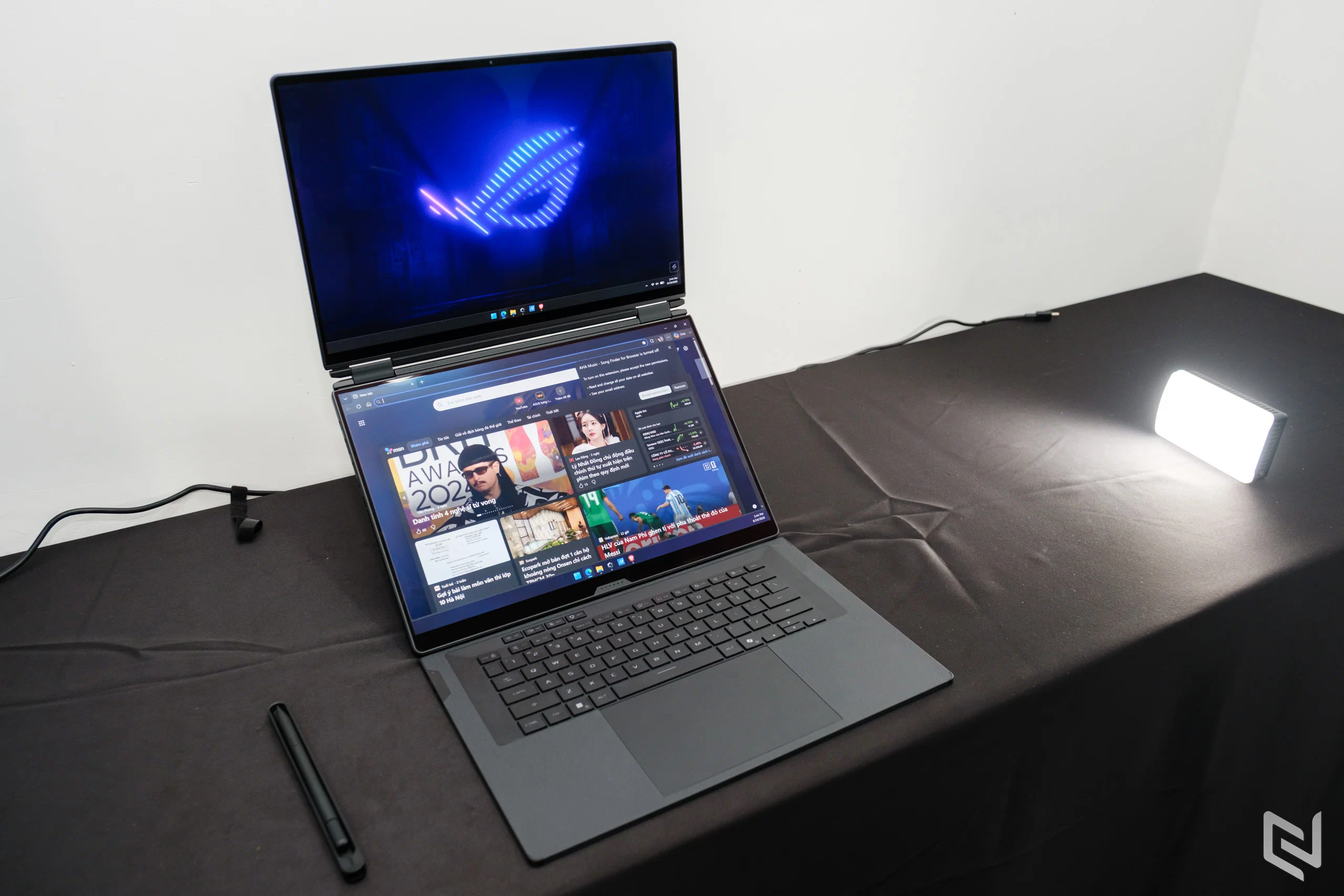 ASUS trình làng ROG Zephyrus Duo giá 200 triệu cùng Zephyrus G14 và G16 tại Việt Nam
