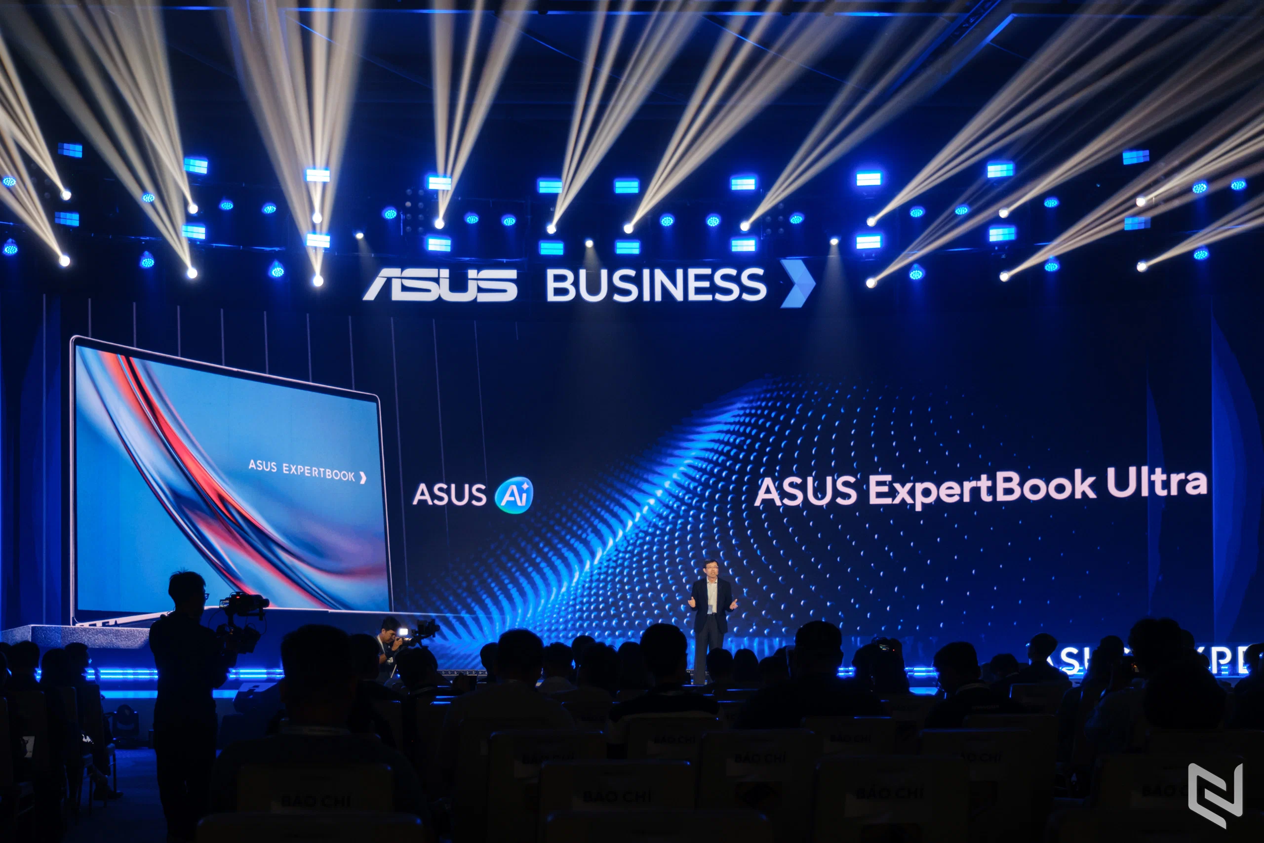 ASUS đưa ExpertBook Ultra về Việt Nam, hướng tới vị trí số 1 thị trường máy tính doanh nghiệp