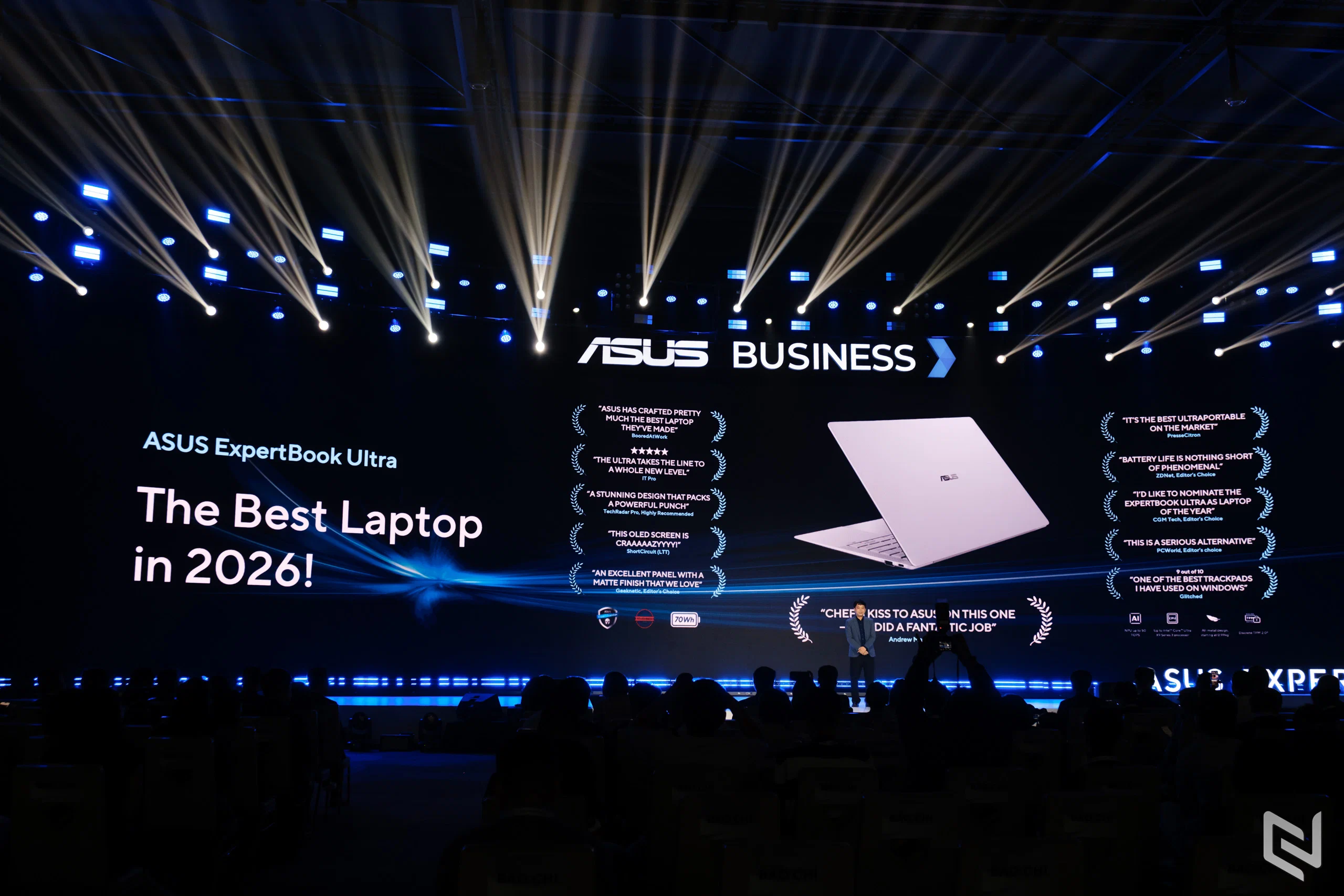 ASUS đưa ExpertBook Ultra về Việt Nam, hướng tới vị trí số 1 thị trường máy tính doanh nghiệp