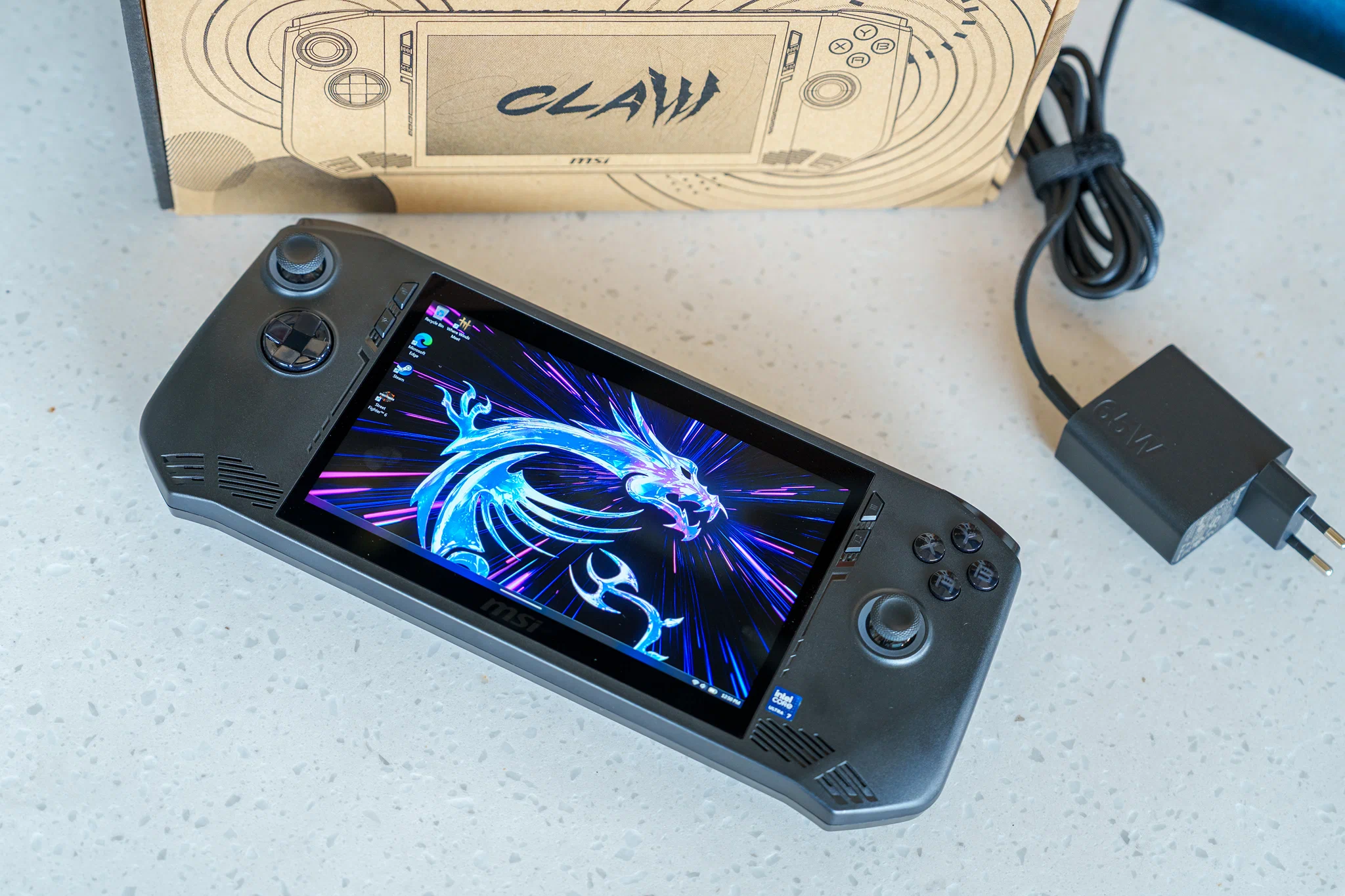 Đánh giá MSI Claw 7 AI+: Nhỏ gọn và mạnh mẽ cho nhu cầu giải trí di động