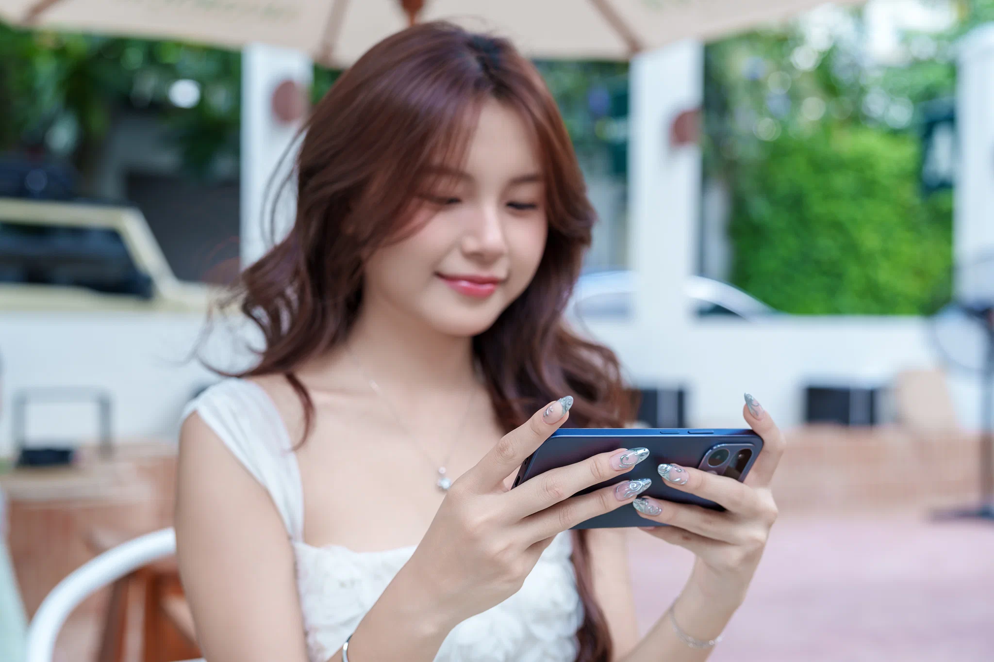 realme 16T 5G - Smartphone bền bỉ, pin lâu cùng AI tiện lợi giúp cuộc vui không gián đoạn