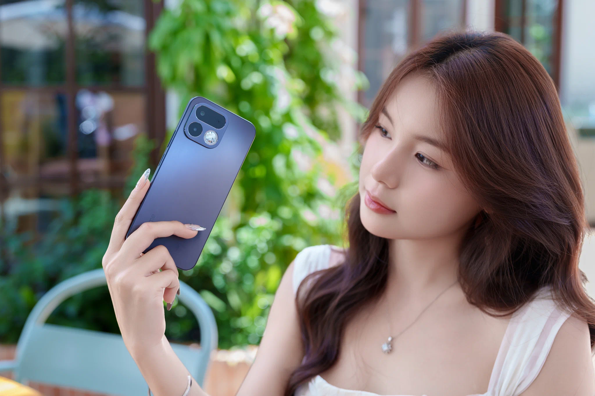 realme 16T 5G - Smartphone bền bỉ, pin lâu cùng AI tiện lợi giúp cuộc vui không gián đoạn