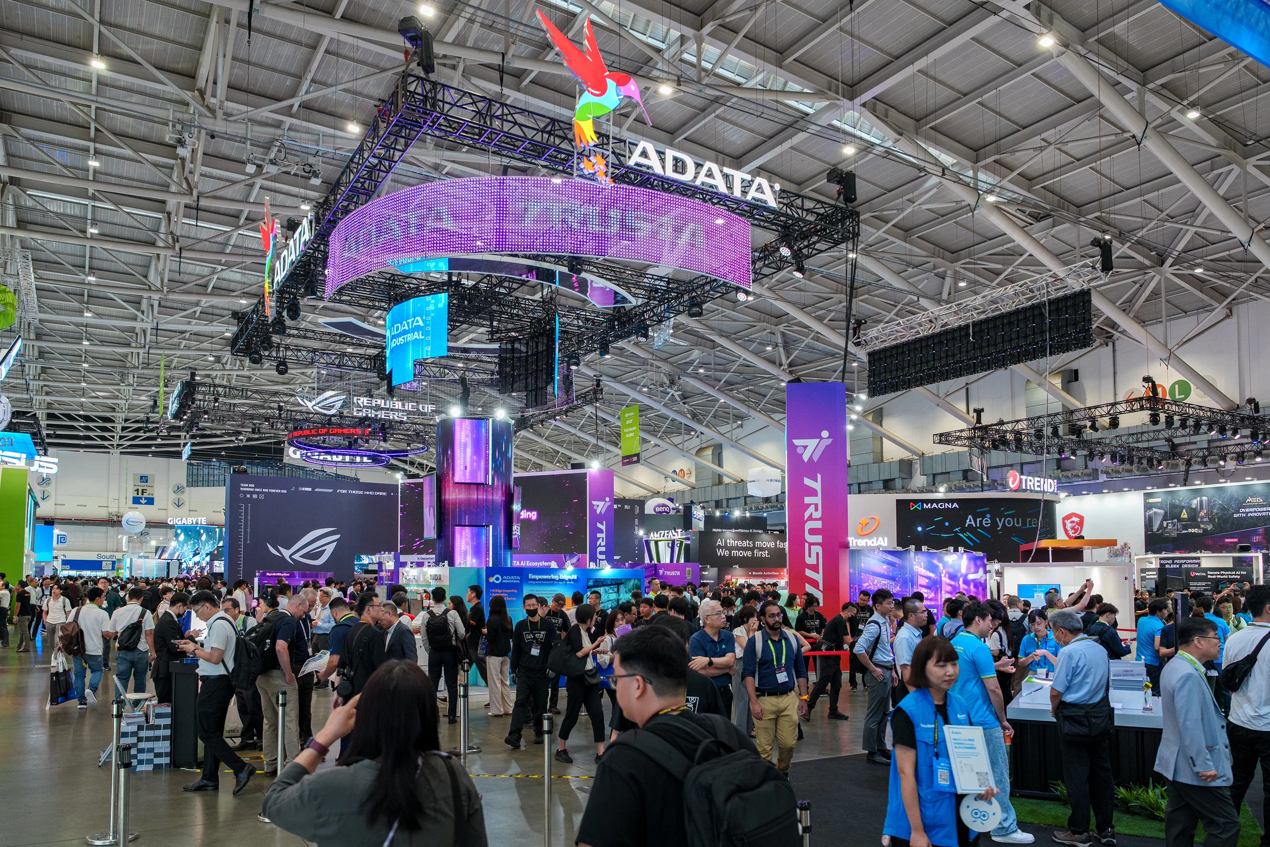 COMPUTEX 2026 khép lại với 111,312 khách từ 152 quốc gia, physical AI và robotics dẫn đầu xu hướng