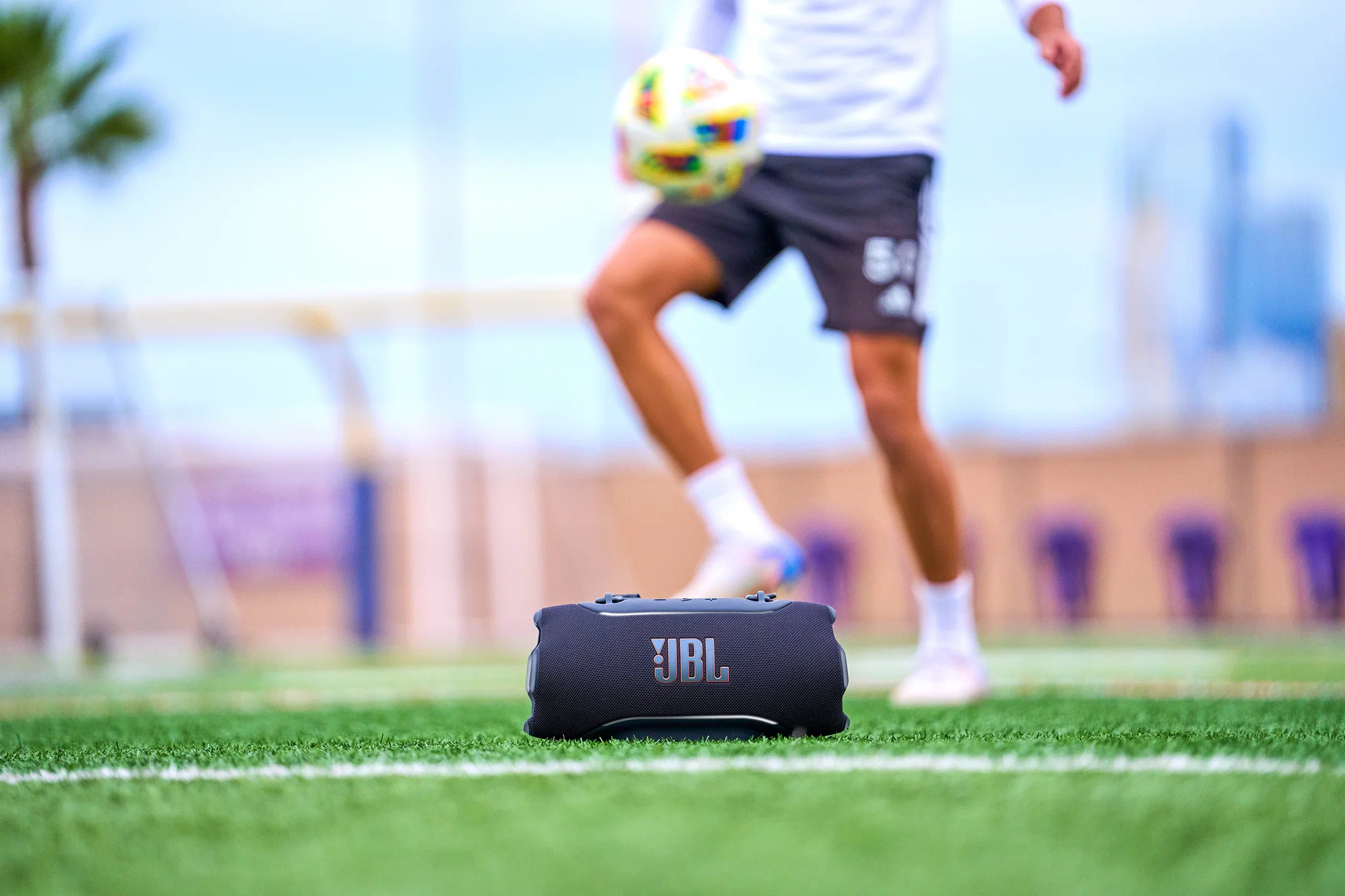 JBL Xtreme 5 và JBL Go 5 ra mắt tại Việt Nam - Nâng cấp âm thanh, đèn LED và kết nối thông minh