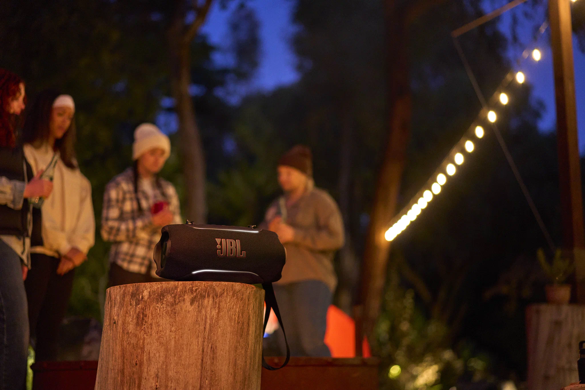 JBL Xtreme 5 và JBL Go 5 ra mắt tại Việt Nam - Nâng cấp âm thanh, đèn LED và kết nối thông minh
