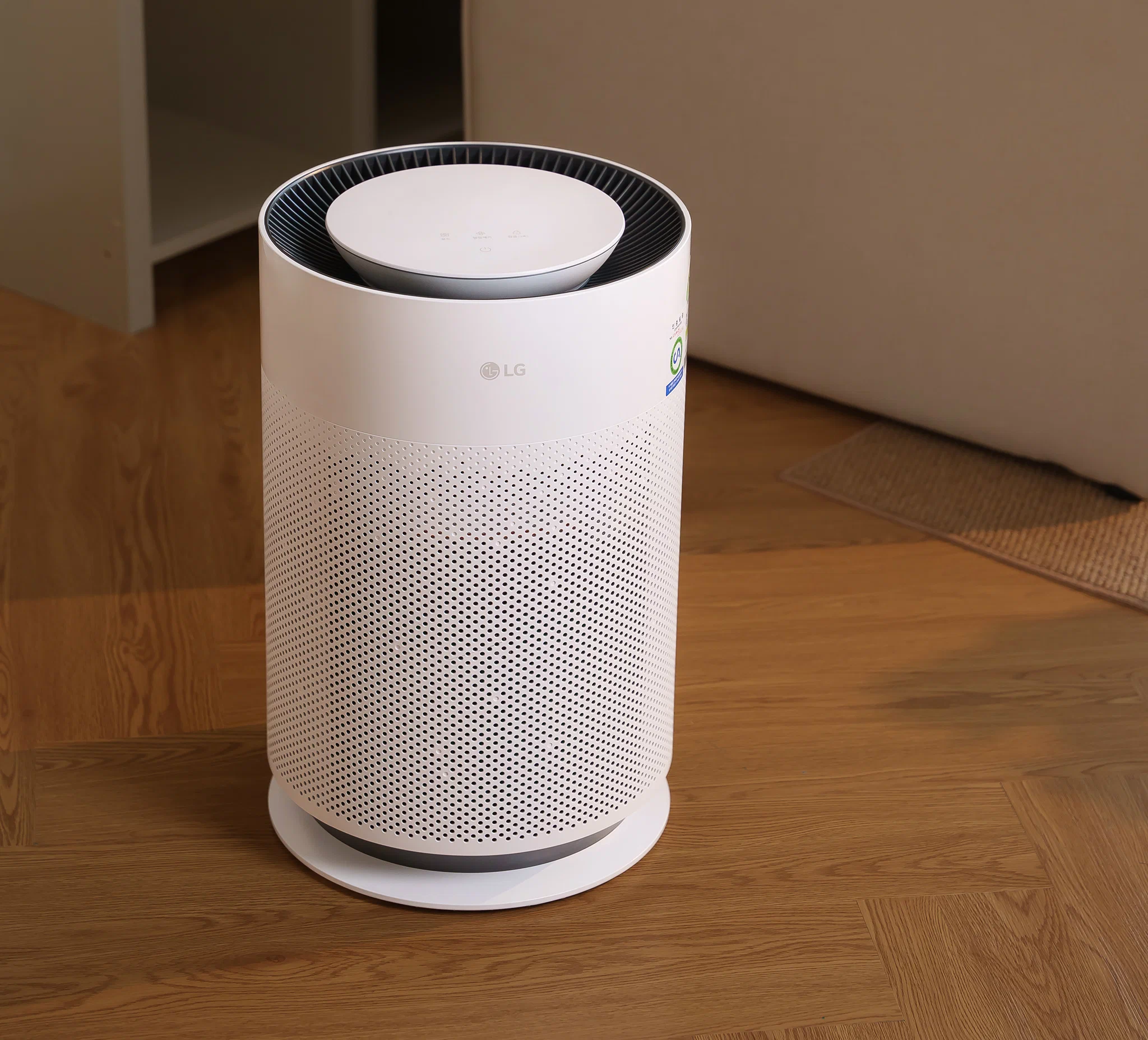 LG ra mắt PuriCare 360 HIT thế hệ mới: lọc khí 60m², tiết kiệm điện chủ động với AI+