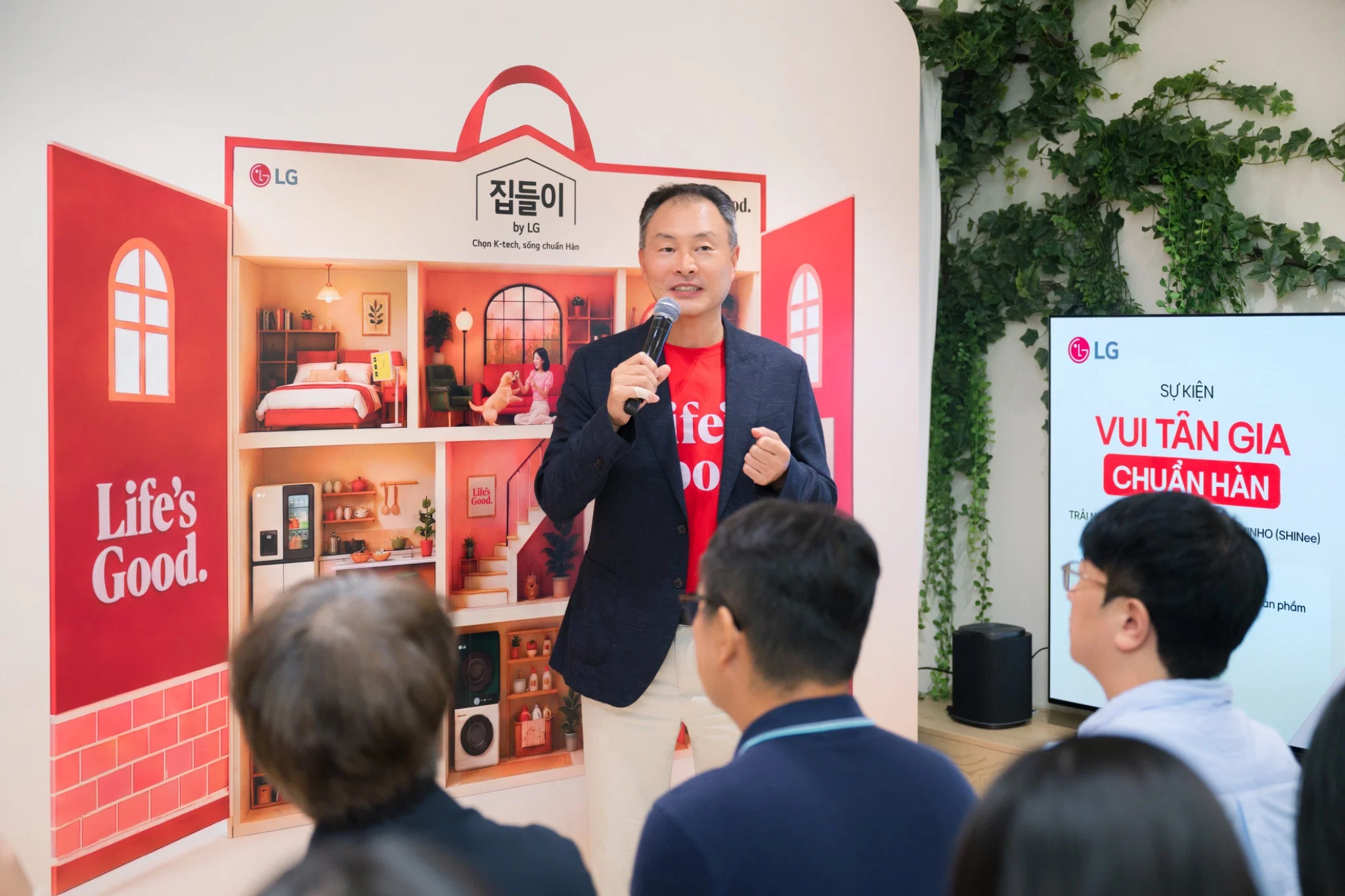 MINHO (SHINee) cùng LG Electronics Việt Nam đưa nhịp sống Seoul đến Another Saigon by LG