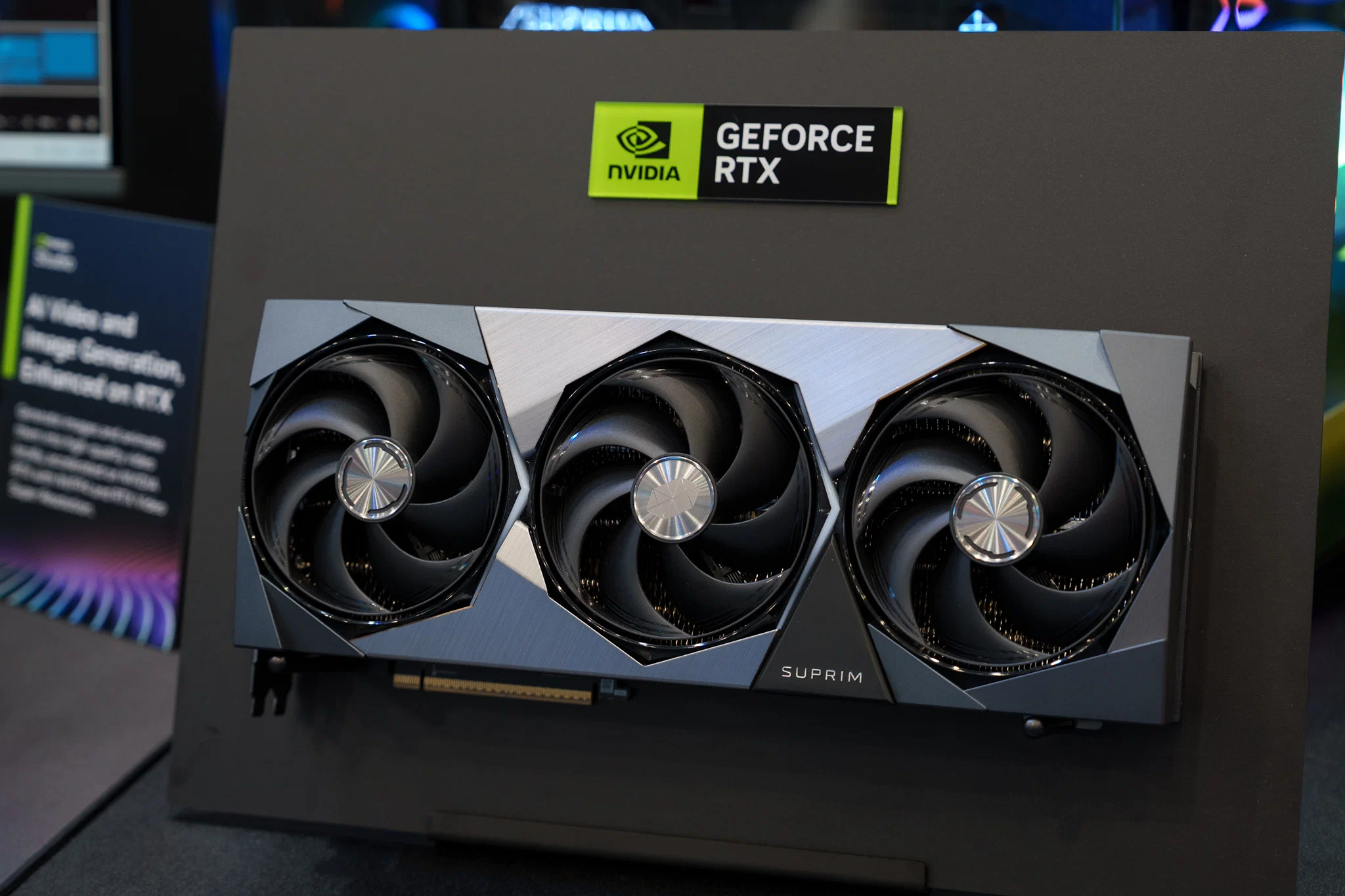 Điểm mặt linh kiện MSI nổi bật tại COMPUTEX 2026: RTX 5090 LIGHTNING Z dẫn đầu cùng loạt linh kiện đoạt giải Red Dot