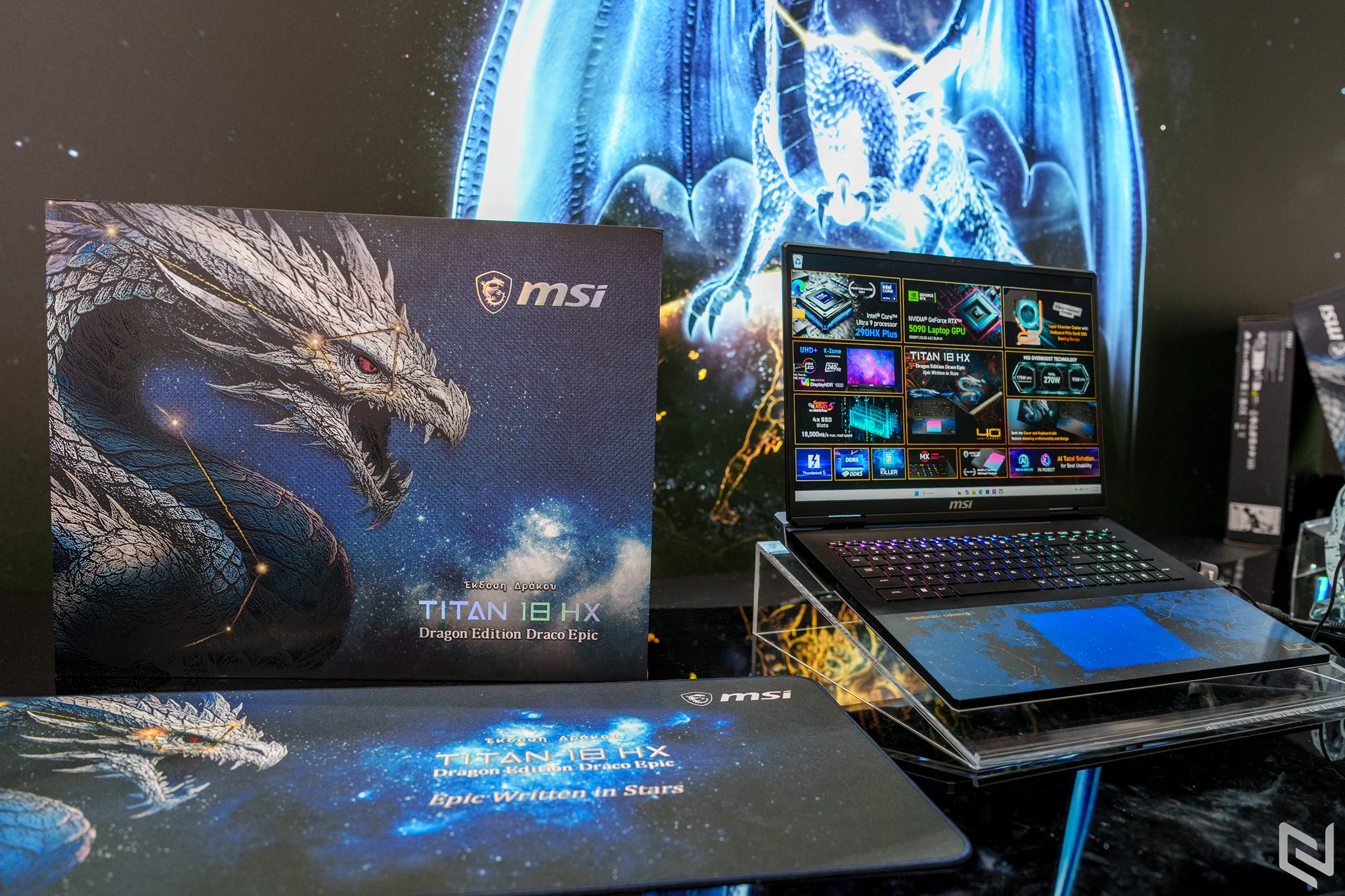 Trên tay laptop MSI Titan 18 HX Dragon Edition Draco Epic và Prestige 14 Flip AI+ Vincent van Gogh Edition tại COMPUTEX 2026