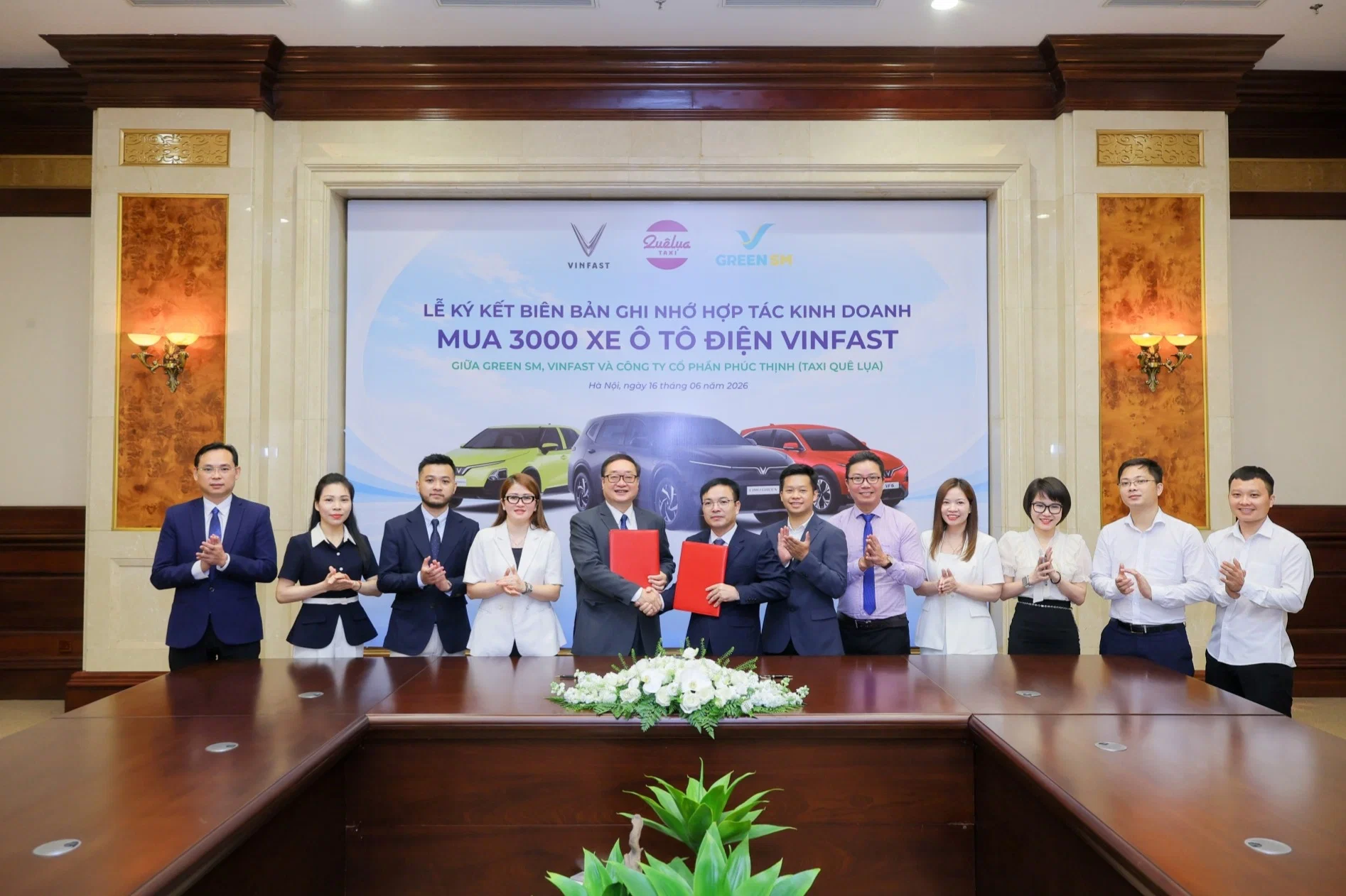 Taxi Quê Lụa hợp tác Green SM mua thêm 2,000 ô tô điện VinFast