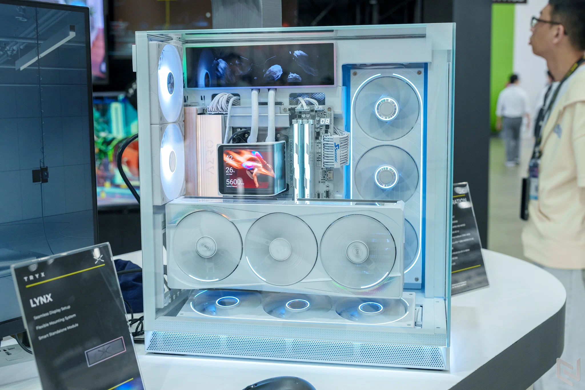 TRYX giới thiệu tản nhiệt AIO holographic HOLO và loạt sản phẩm mới tại COMPUTEX 2026