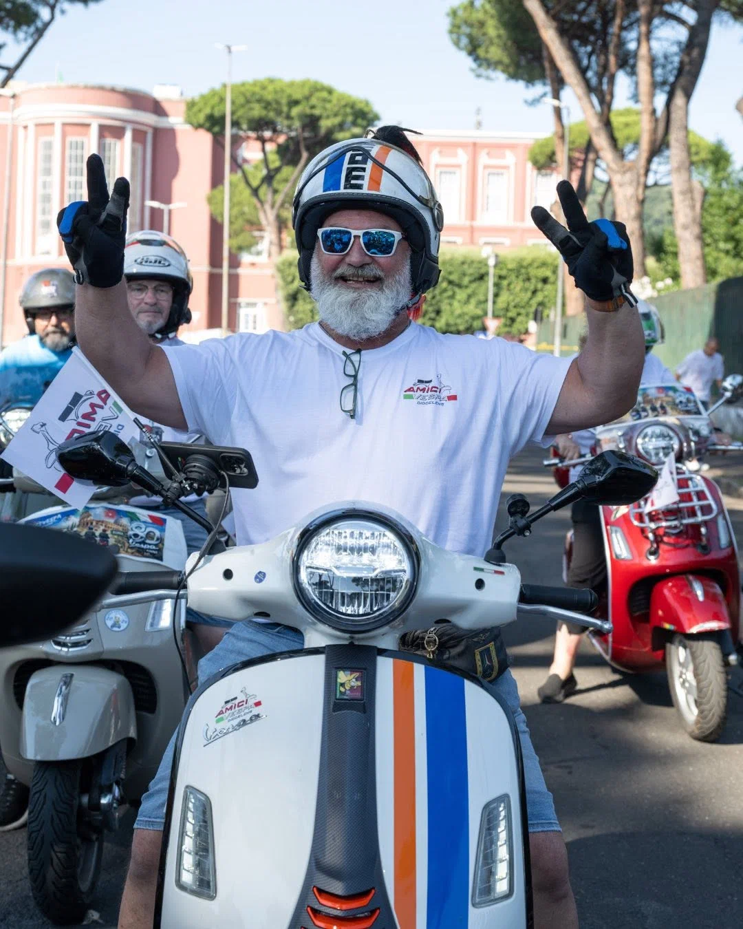 Vespa Roma 2026 khai mạc, hàng nghìn Vespisti hội tụ mừng cột mốc 80 năm