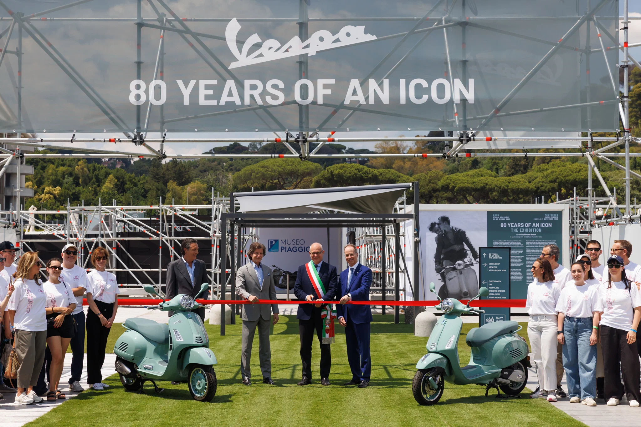Vespa Roma 2026 khai mạc, hàng nghìn Vespisti hội tụ mừng cột mốc 80 năm