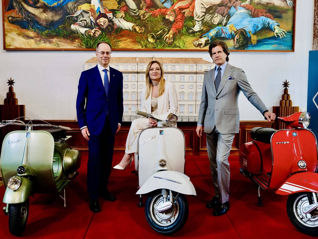Vespa Roma 2026 khai mạc, hàng nghìn Vespisti hội tụ mừng cột mốc 80 năm