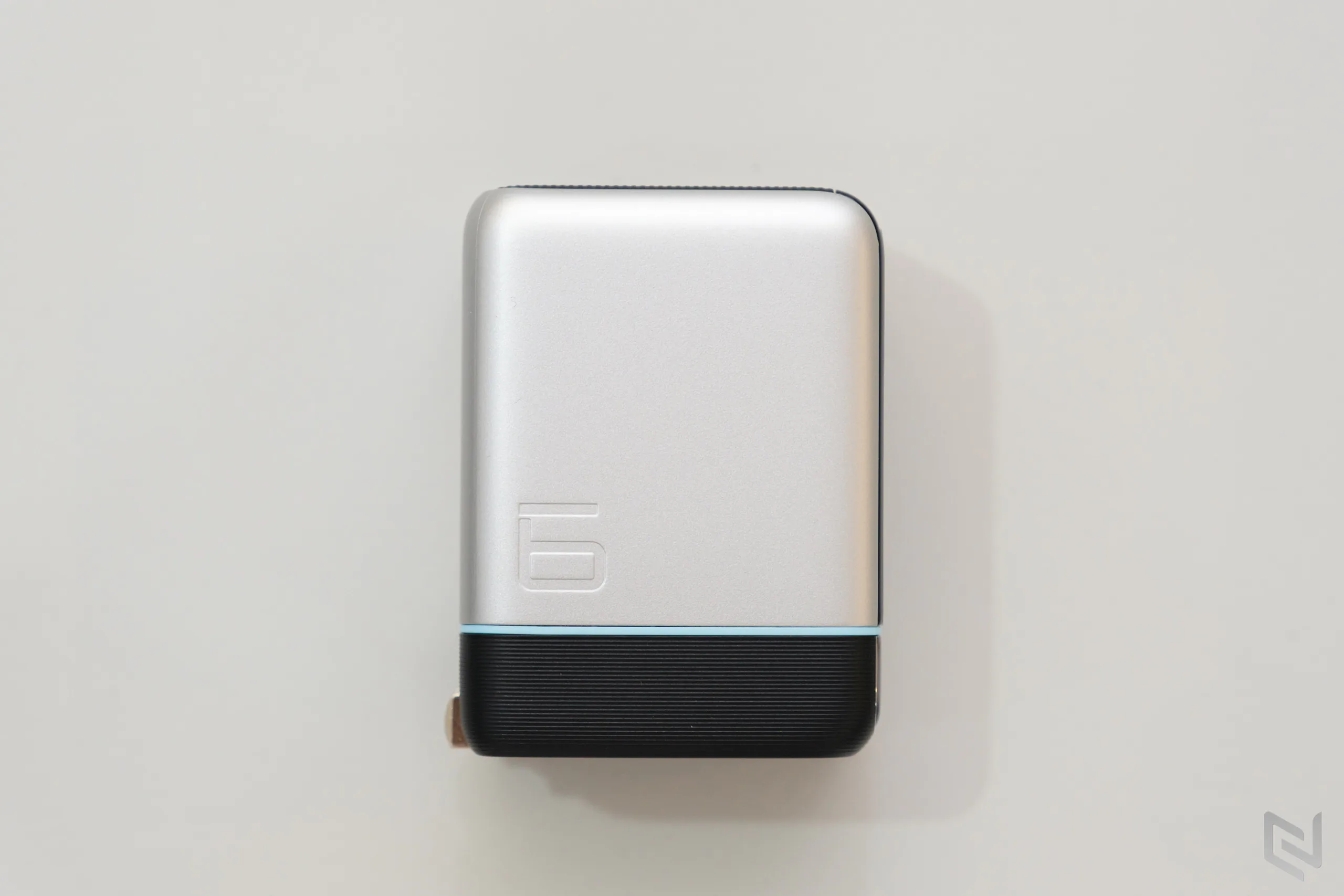 Đánh giá Cuktech 6 Ultra, củ sạc GaN có màn hình TFT, PD 65W PPS 100W