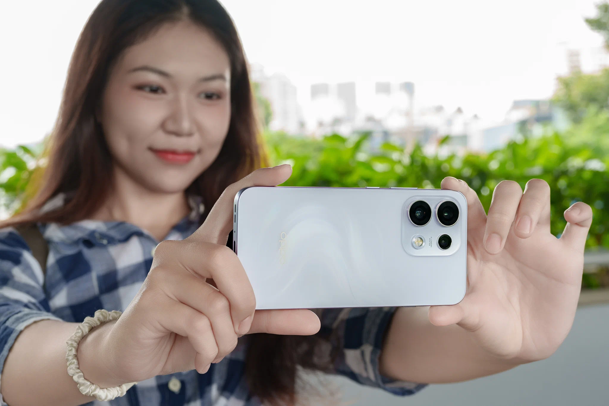 Đánh giá camera OPPO Reno16 F 5G: Pop Cam và bộ công cụ AI biến điện thoại thành studio sáng tạo bỏ túi