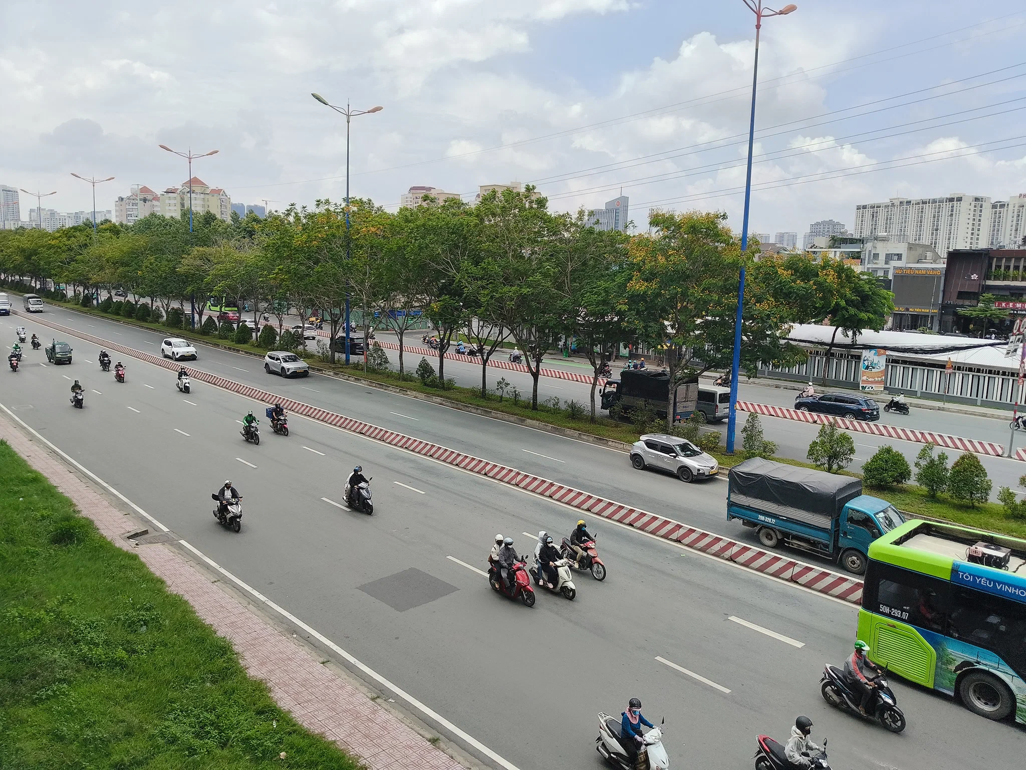 Đánh giá camera OPPO Reno16 F 5G: Pop Cam và bộ công cụ AI biến điện thoại thành studio sáng tạo bỏ túi