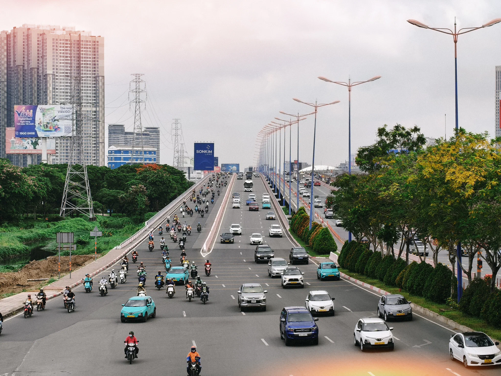 Đánh giá camera OPPO Reno16 F 5G: Pop Cam và bộ công cụ AI biến điện thoại thành studio sáng tạo bỏ túi