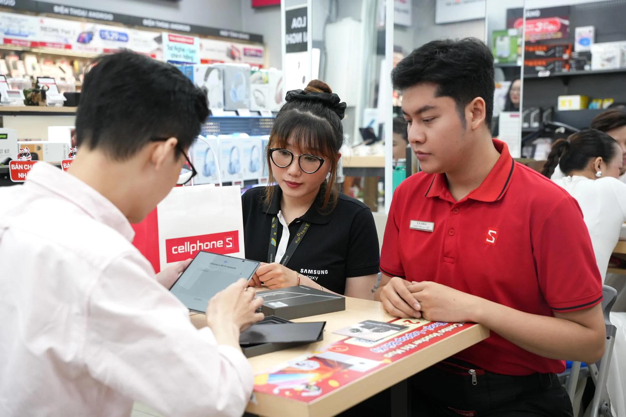 CellphoneS mở đặt trước Galaxy Z Fold8 series và Z Flip8, ưu đãi đến 5 triệu đồng