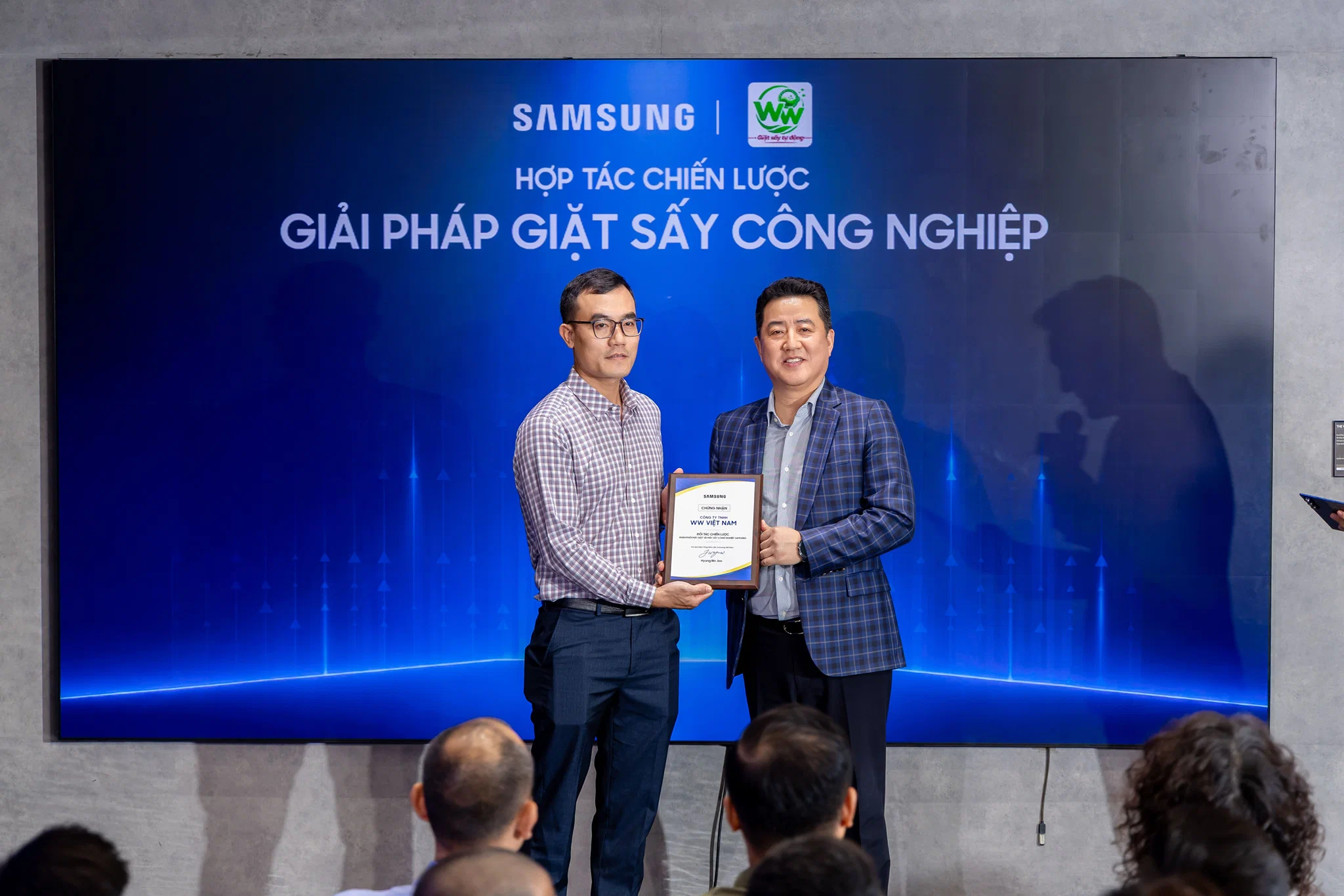 Samsung ra mắt giải pháp giặt sấy công nghiệp, tối ưu vận hành và phát triển bền vững