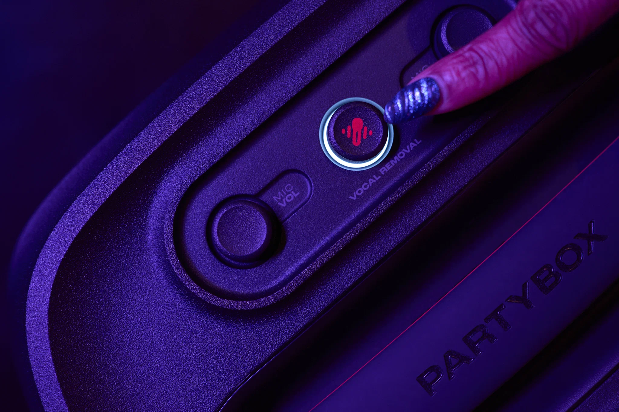 JBL ra mắt PartyBox On-The-Go 2 Plus và Encore 2 Plus với AI tách giọng hát
