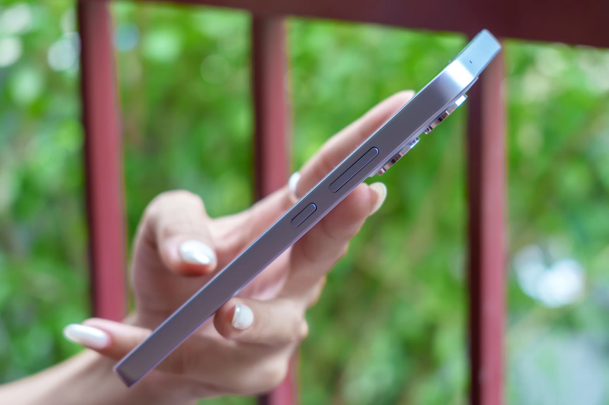 Mở hộp OPPO Reno16 F 5G: Thiết kế cá tính, camera AI đậm chất Gen Z và hiệu năng tốt cho mọi nhu cầu